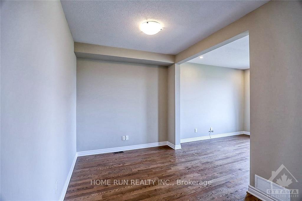 Photo 8 of 2586 River Mist Road, Ottawa, Barrhaven - Half Moon Bay — HOMEH