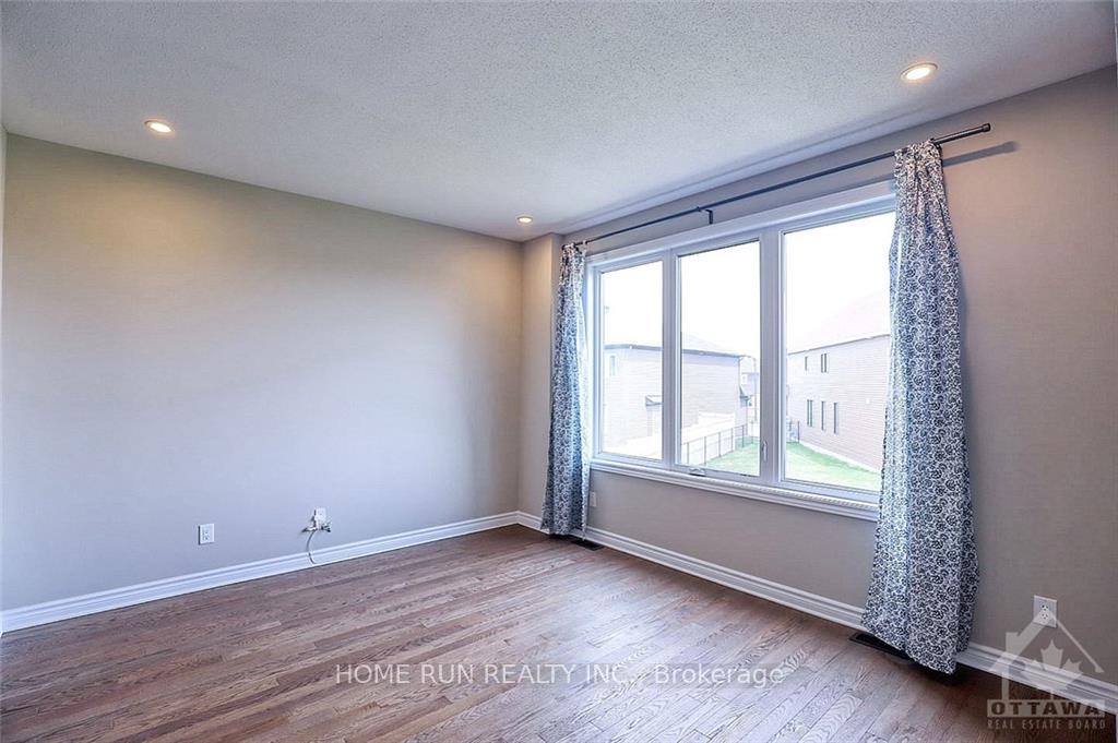 Photo 9 of 2586 River Mist Road, Ottawa, Barrhaven - Half Moon Bay — HOMEH