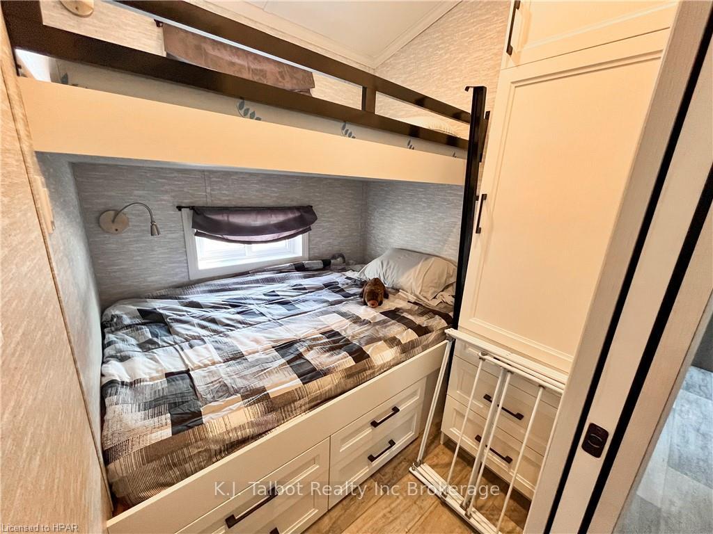Photo 13 of 100 North Harbour Road, Goderich, Goderich (Town) — HOMEH