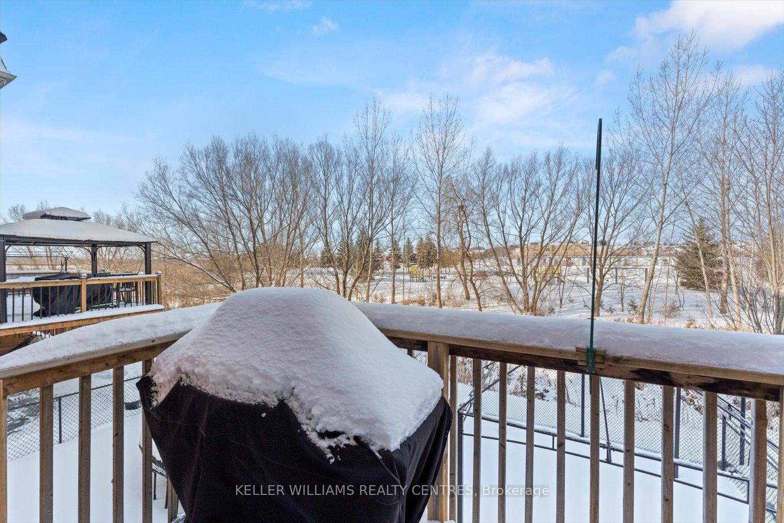Photo 10 of 32 Robert Wilson Crescent, Georgina, Keswick South — HOMEH