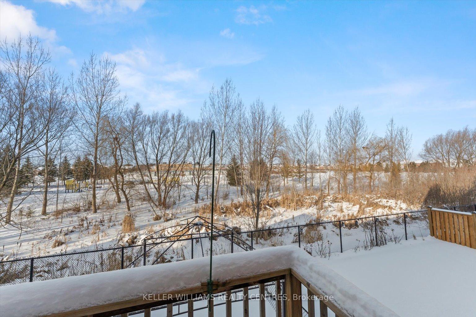 Photo 11 of 32 Robert Wilson Crescent, Georgina, Keswick South — HOMEH