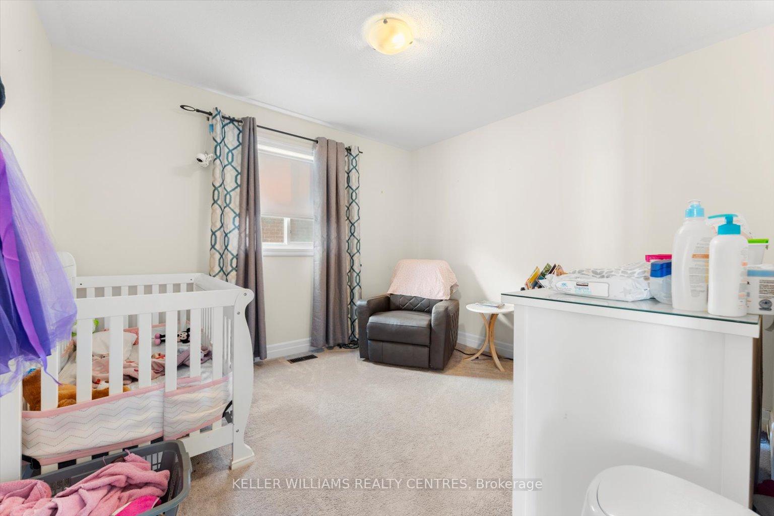 Photo 15 of 32 Robert Wilson Crescent, Georgina, Keswick South — HOMEH