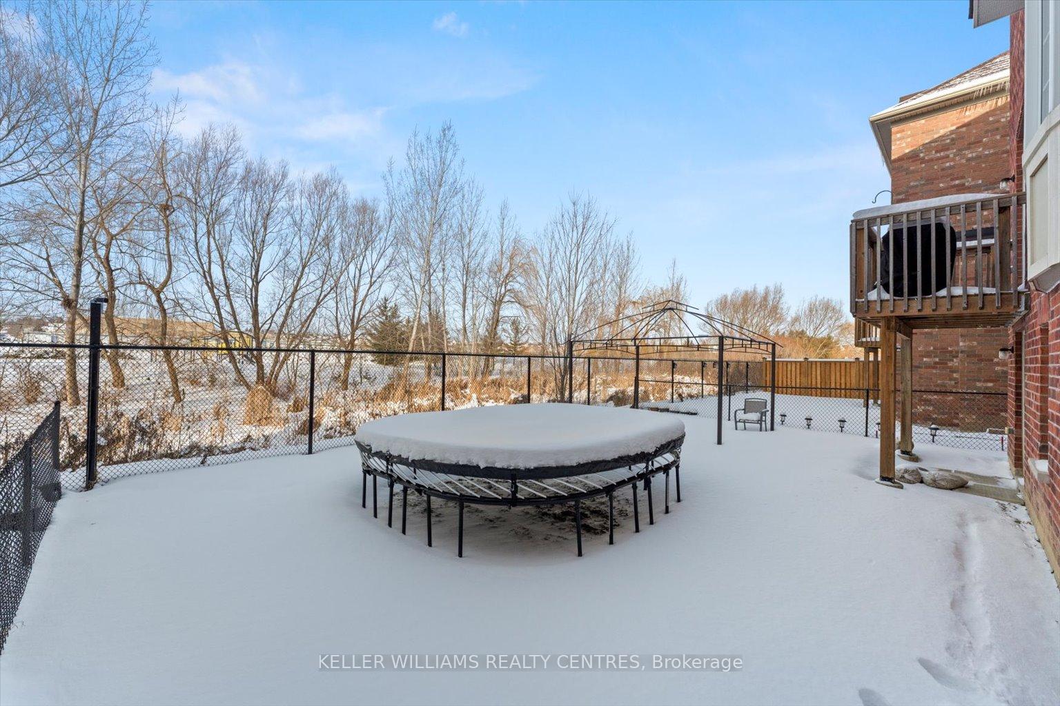 Photo 21 of 32 Robert Wilson Crescent, Georgina, Keswick South — HOMEH