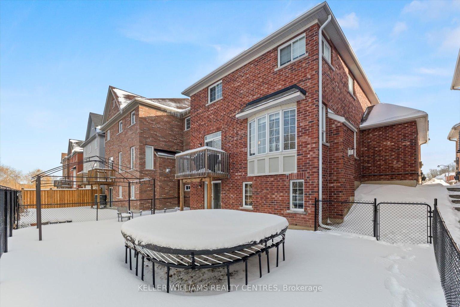Photo 22 of 32 Robert Wilson Crescent, Georgina, Keswick South — HOMEH