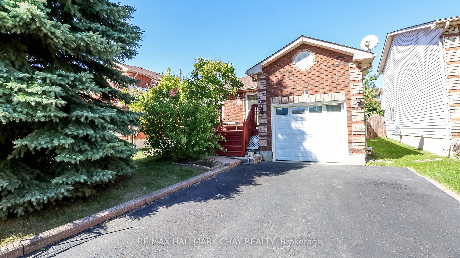 Photo 3 of 4 Hersey Crescent, Barrie, Holly — HOMEH