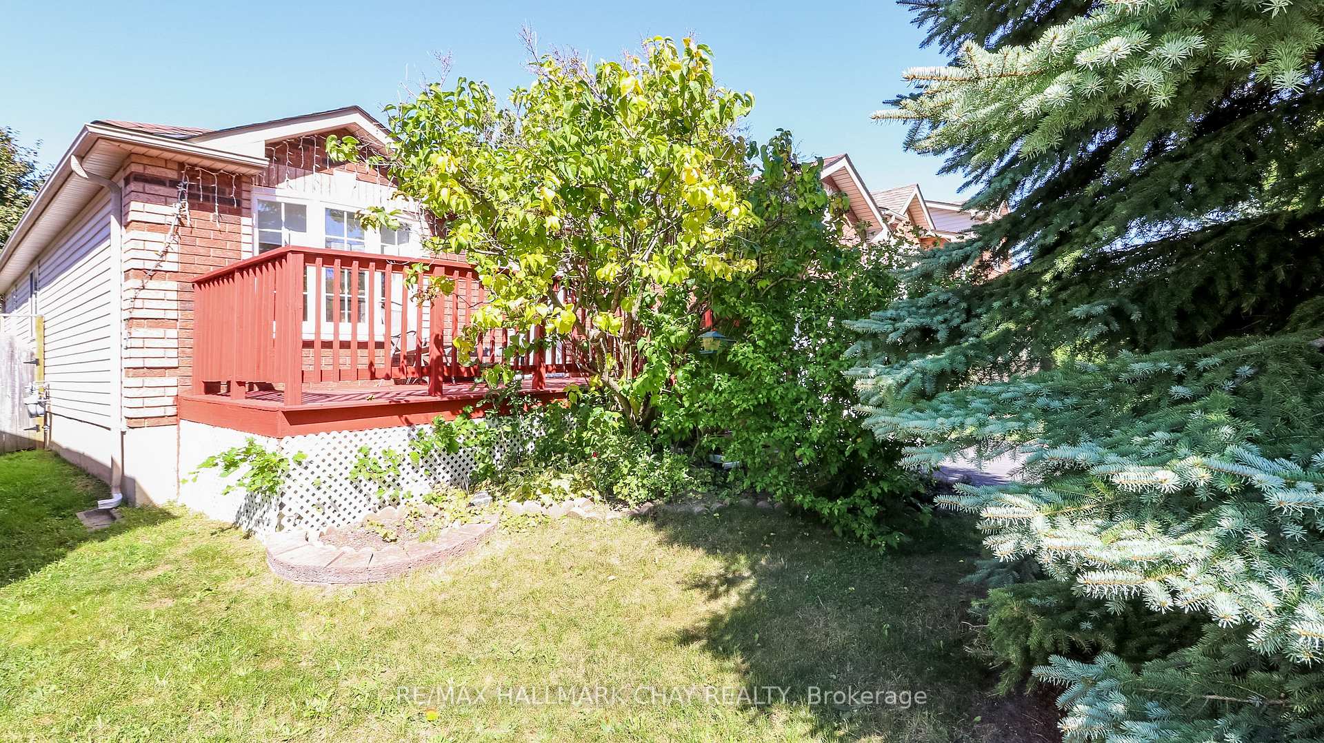 Photo 4 of 4 Hersey Crescent, Barrie, Holly — HOMEH