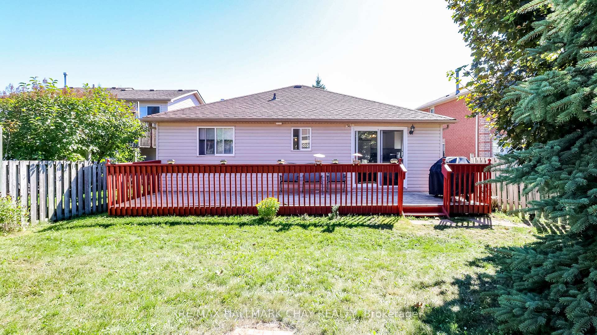 Photo 8 of 4 Hersey Crescent, Barrie, Holly — HOMEH