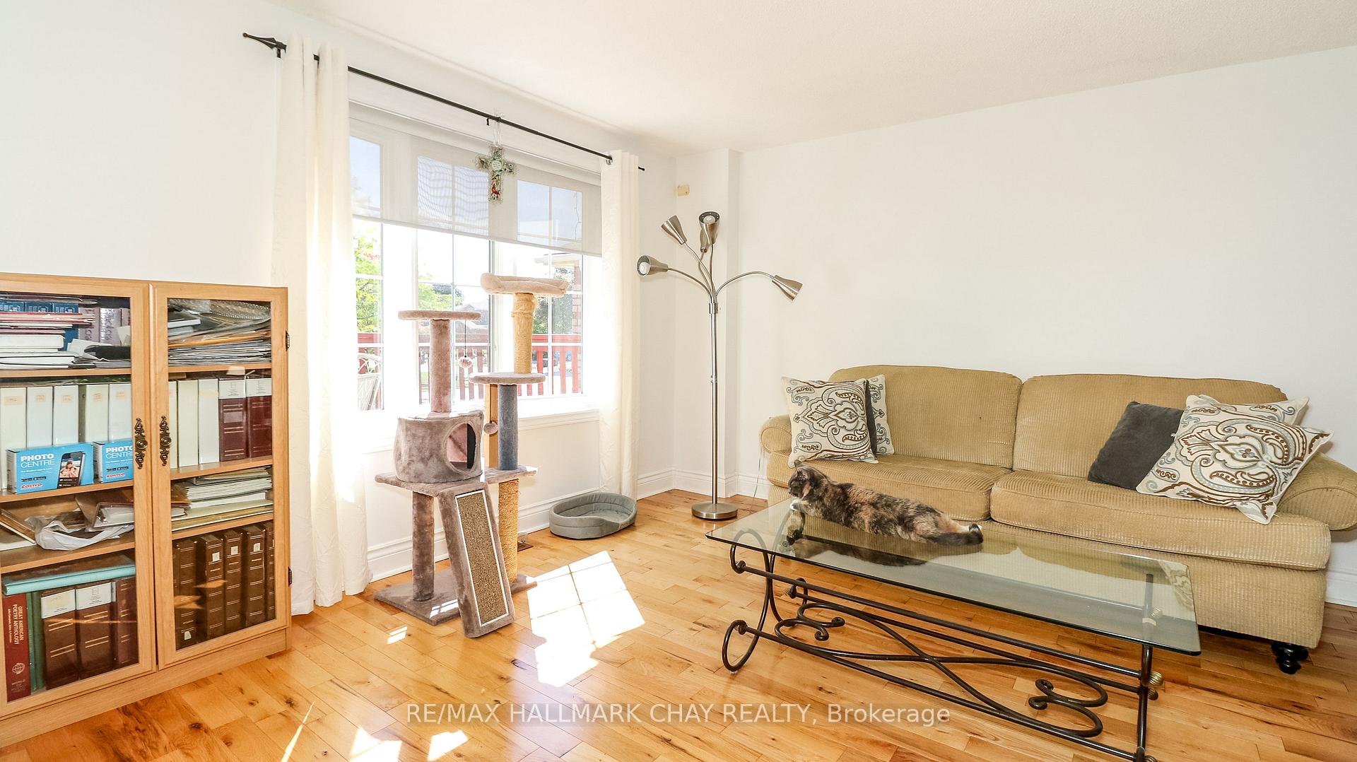 Photo 12 of 4 Hersey Crescent, Barrie, Holly — HOMEH