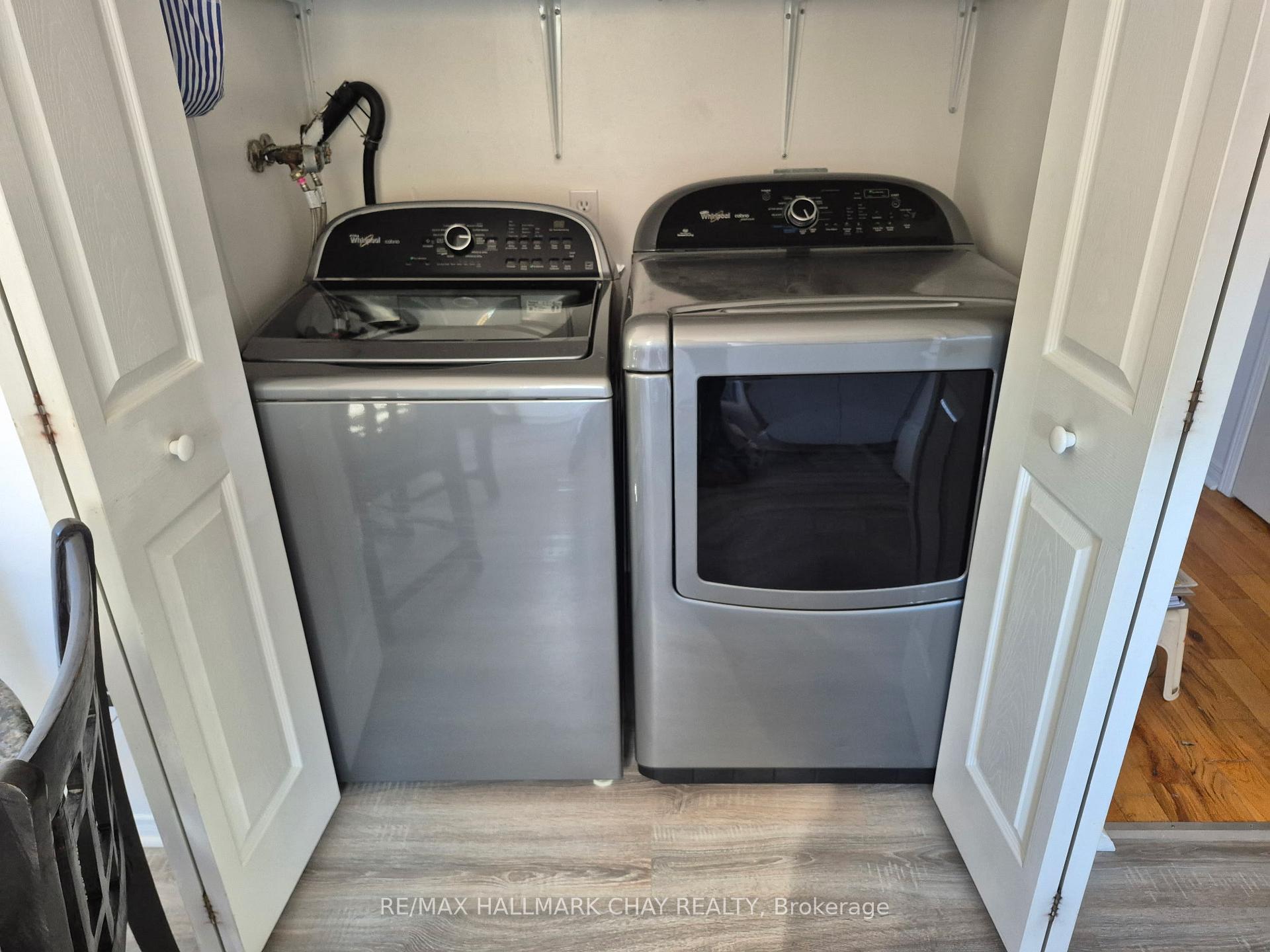 Photo 18 of 4 Hersey Crescent, Barrie, Holly — HOMEH
