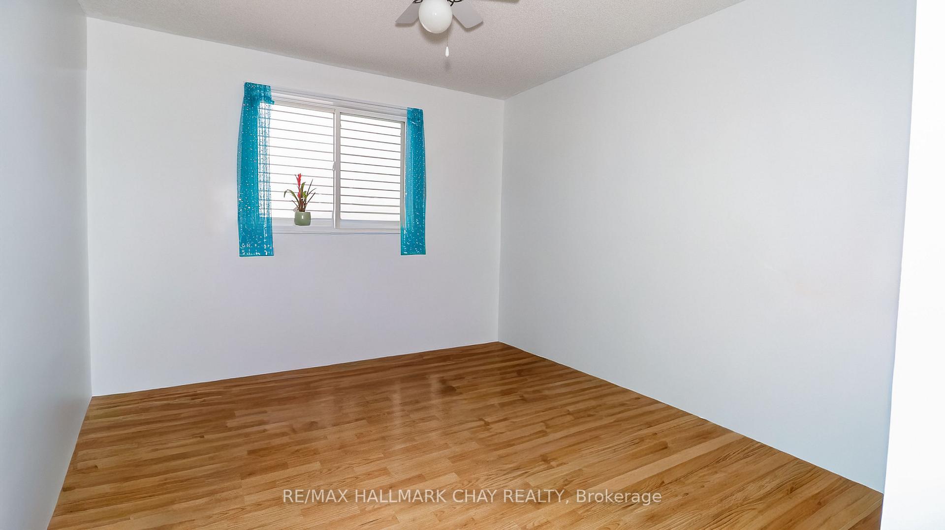 Photo 22 of 4 Hersey Crescent, Barrie, Holly — HOMEH