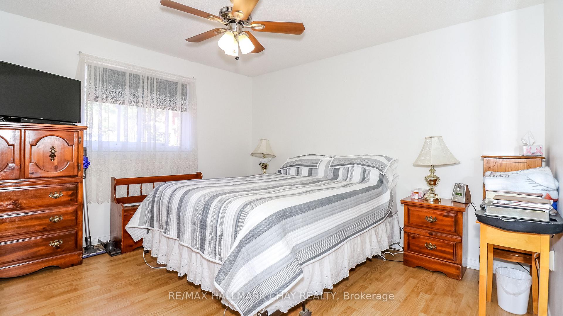 Photo 26 of 4 Hersey Crescent, Barrie, Holly — HOMEH