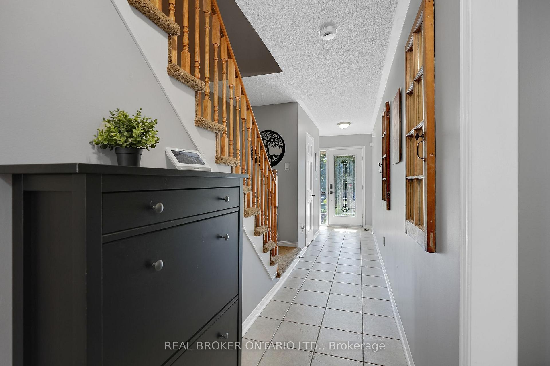 Photo 4 of 4 Ironhorse Crescent, Caledon, Bolton West — HOMEH