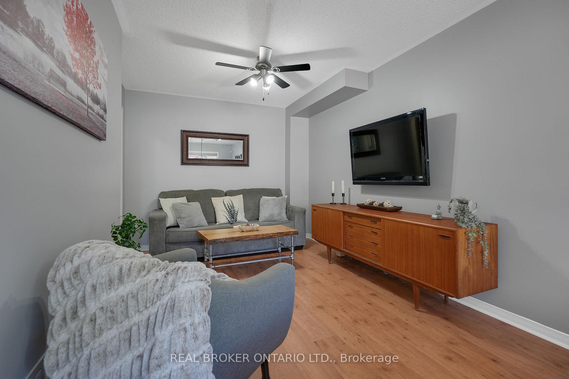Photo 5 of 4 Ironhorse Crescent, Caledon, Bolton West — HOMEH