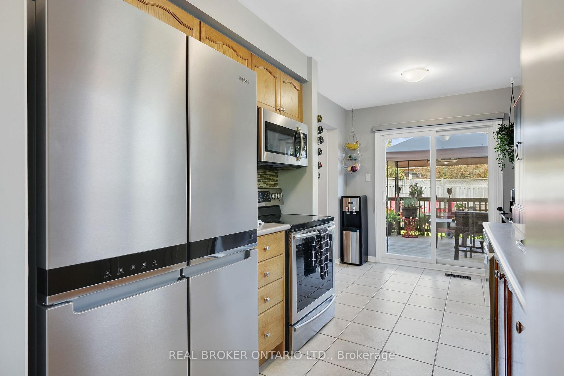 Photo 10 of 4 Ironhorse Crescent, Caledon, Bolton West — HOMEH