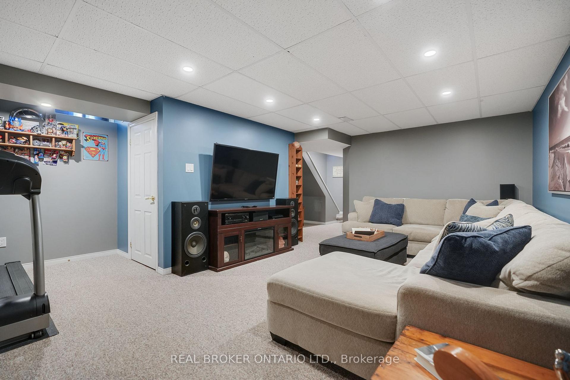 Photo 23 of 4 Ironhorse Crescent, Caledon, Bolton West — HOMEH