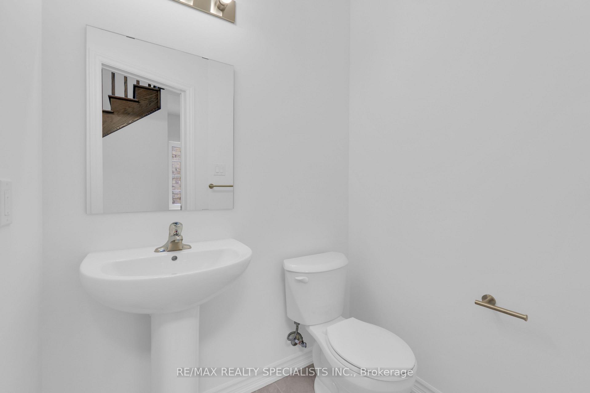 Photo 15 of 34 Elsegood Drive, Guelph, Village By The Arboretum — HOMEH