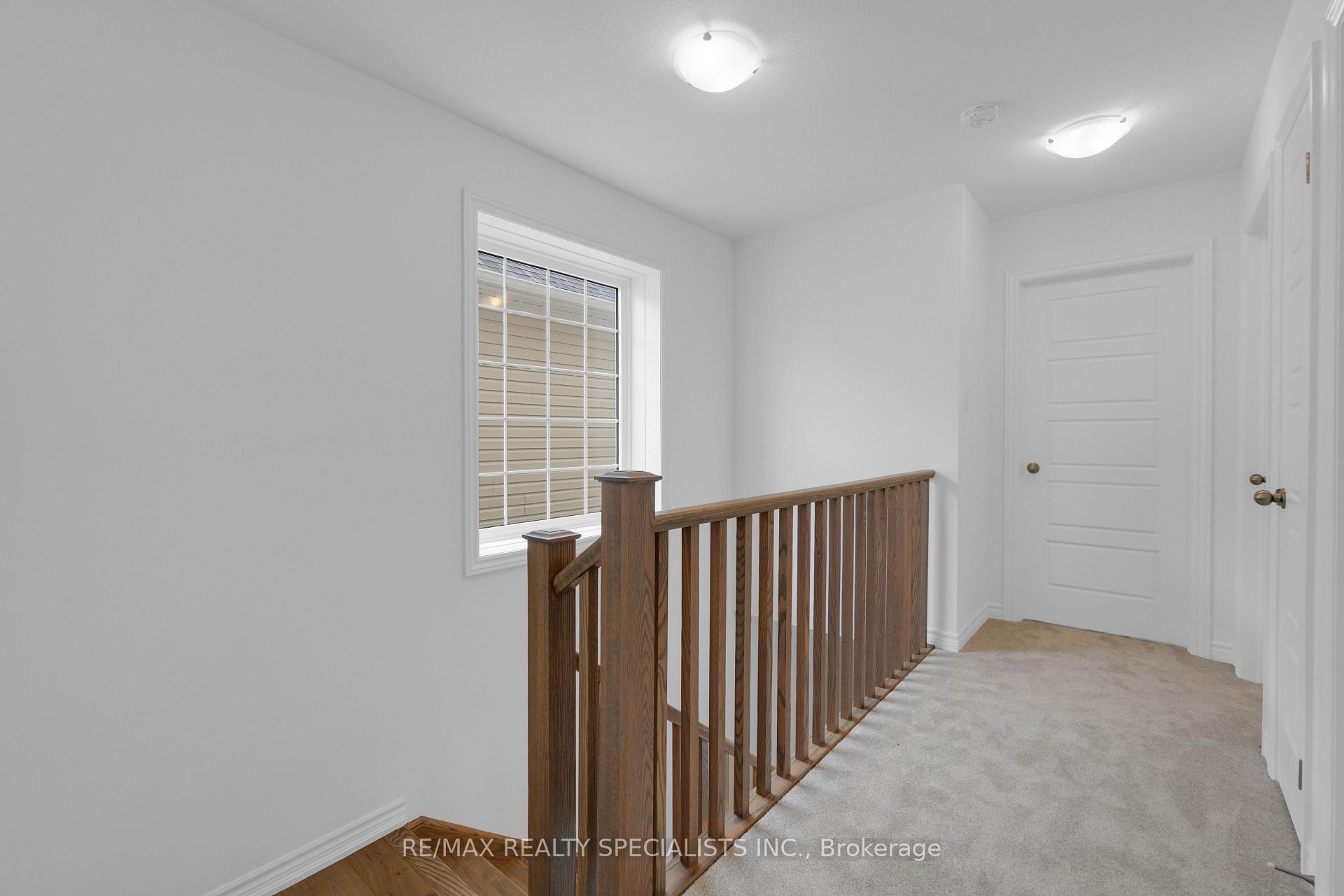 Photo 17 of 34 Elsegood Drive, Guelph, Village By The Arboretum — HOMEH