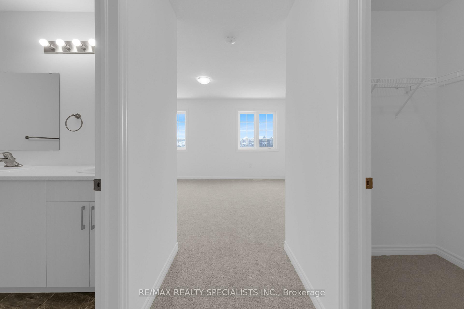 Photo 18 of 34 Elsegood Drive, Guelph, Village By The Arboretum — HOMEH