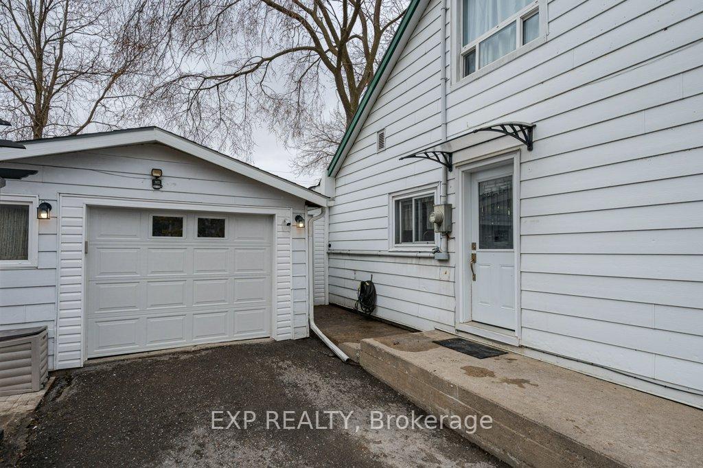 Photo 31 of 14 A Reynolds Crescent, Belleville, Belleville Ward — HOMEH