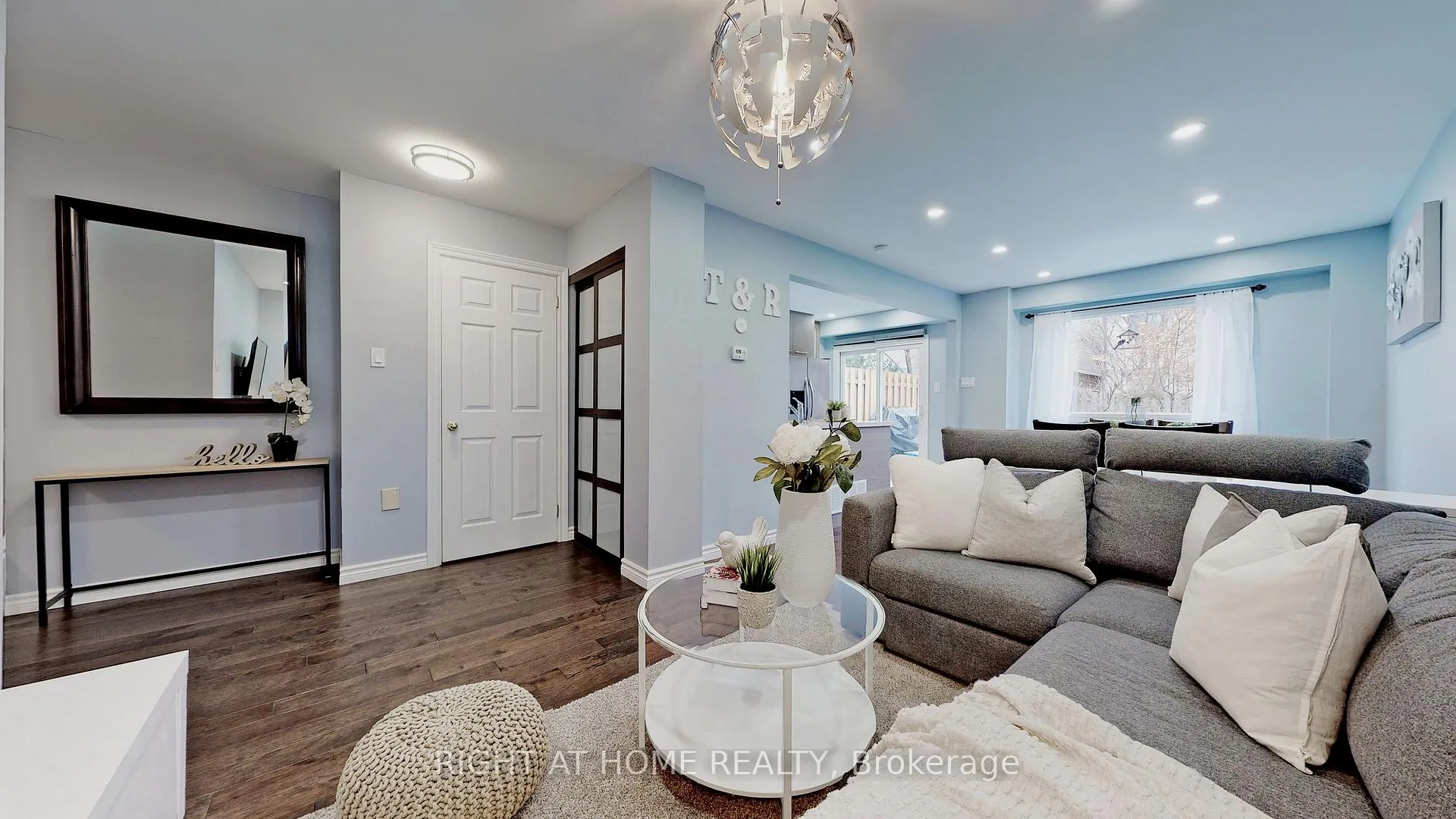 Photo 3 of 105 Greenfield Crescent, Whitby, Blue Grass Meadows — HOMEH