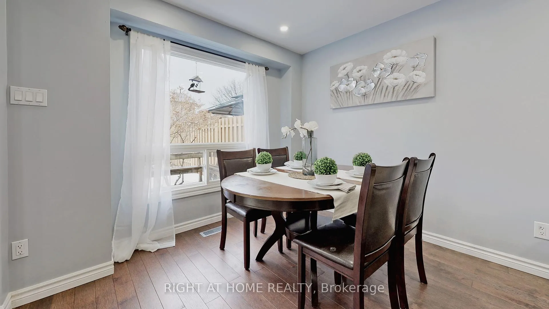 Photo 4 of 105 Greenfield Crescent, Whitby, Blue Grass Meadows — HOMEH