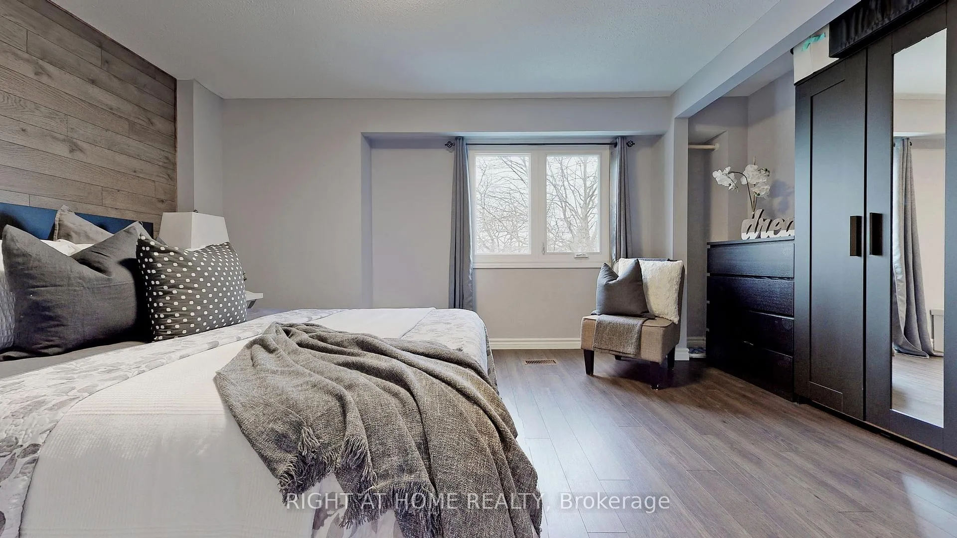 Photo 17 of 105 Greenfield Crescent, Whitby, Blue Grass Meadows — HOMEH