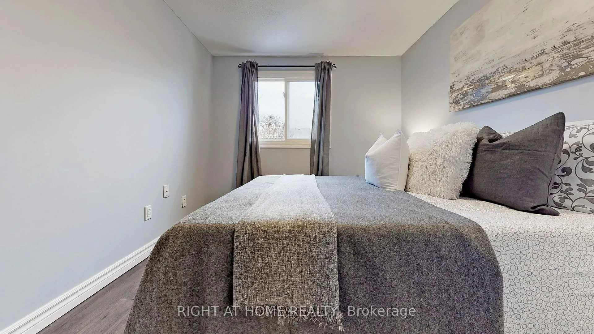 Photo 21 of 105 Greenfield Crescent, Whitby, Blue Grass Meadows — HOMEH
