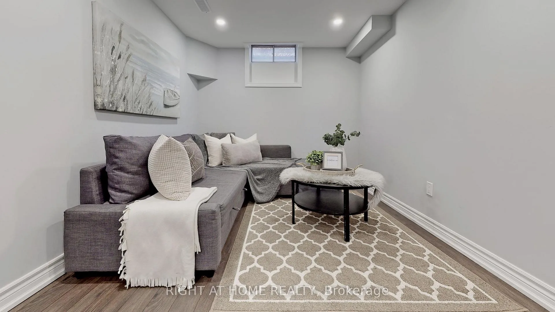 Photo 26 of 105 Greenfield Crescent, Whitby, Blue Grass Meadows — HOMEH