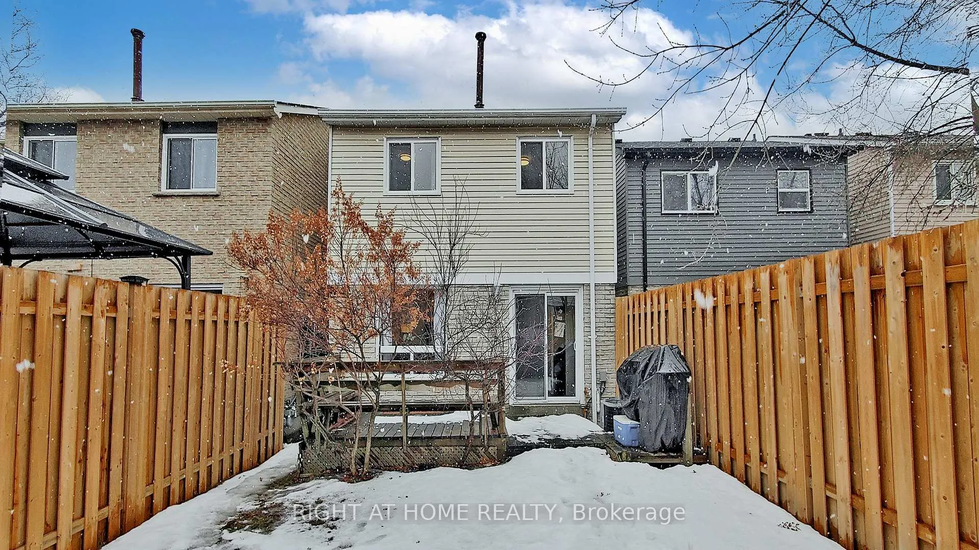 Photo 32 of 105 Greenfield Crescent, Whitby, Blue Grass Meadows — HOMEH