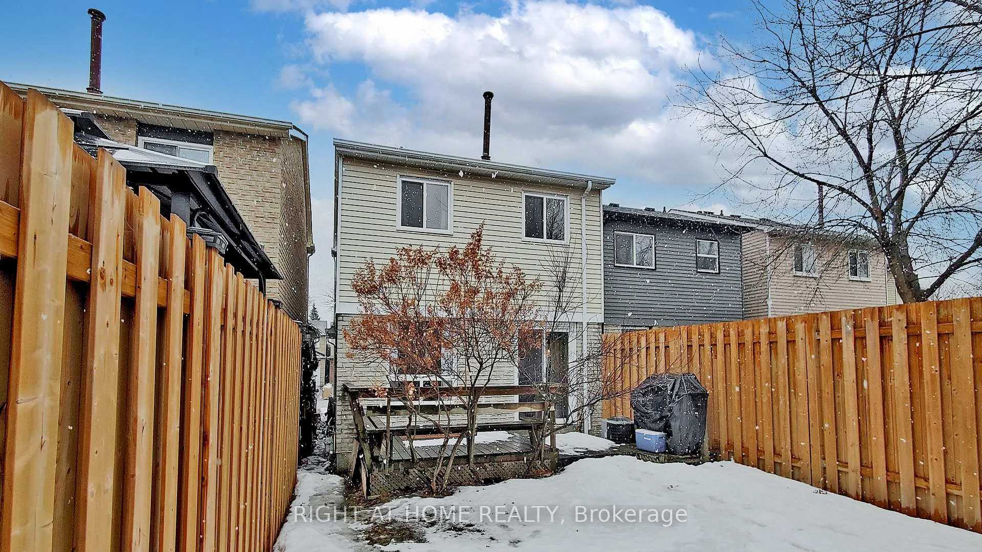 Photo 33 of 105 Greenfield Crescent, Whitby, Blue Grass Meadows — HOMEH