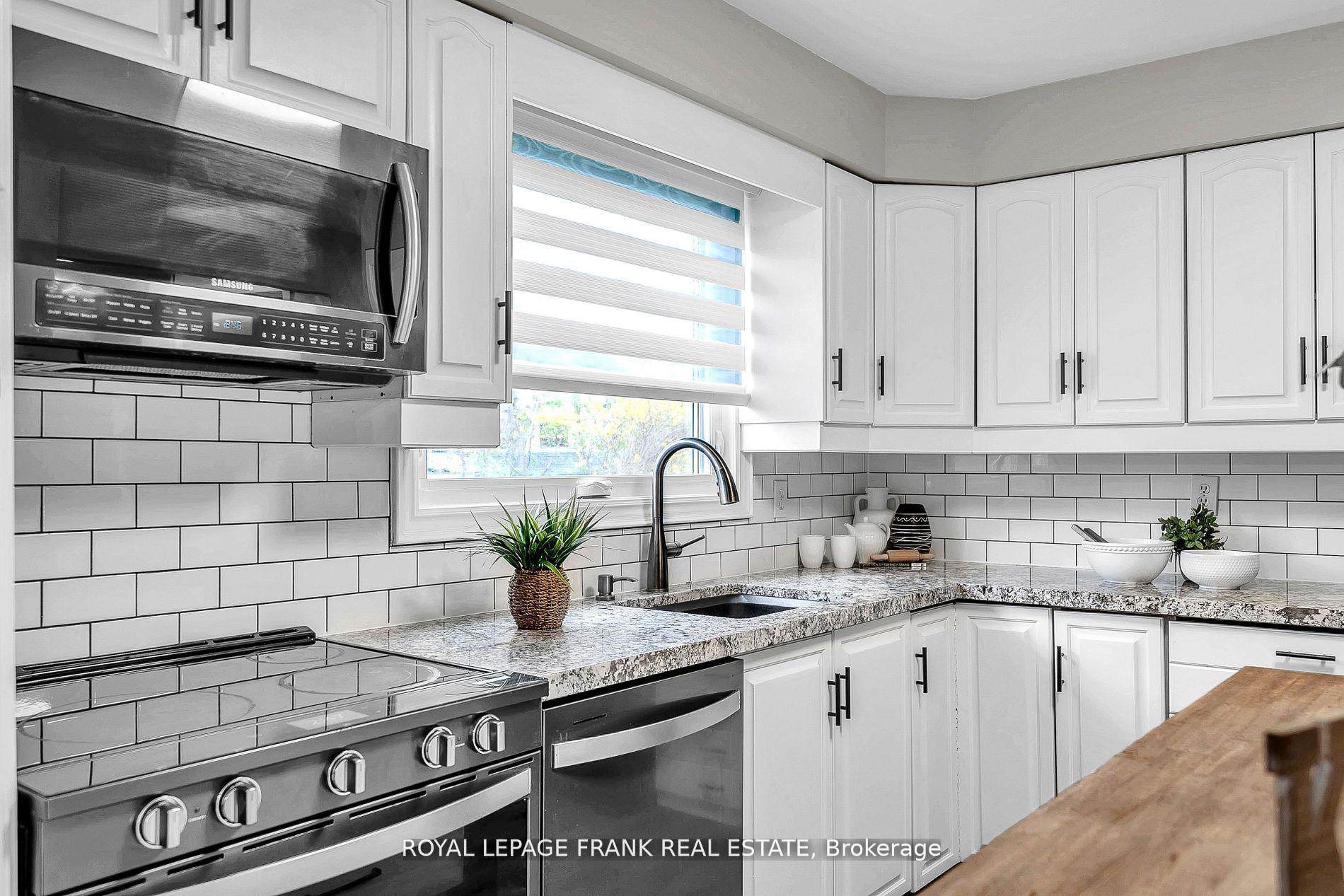 Photo 16 of 34 Roser Crescent, Clarington, Bowmanville — HOMEH