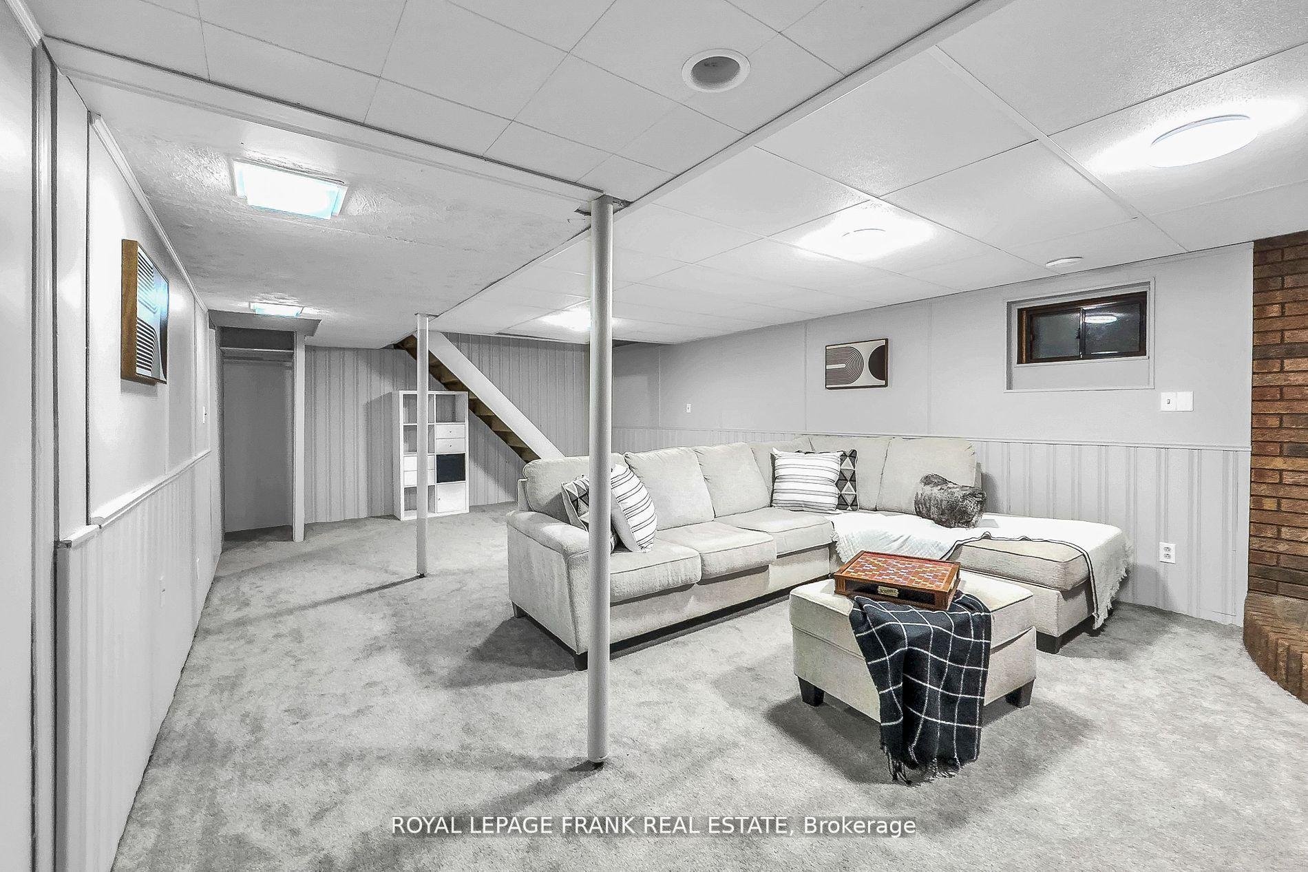 Photo 38 of 34 Roser Crescent, Clarington, Bowmanville — HOMEH