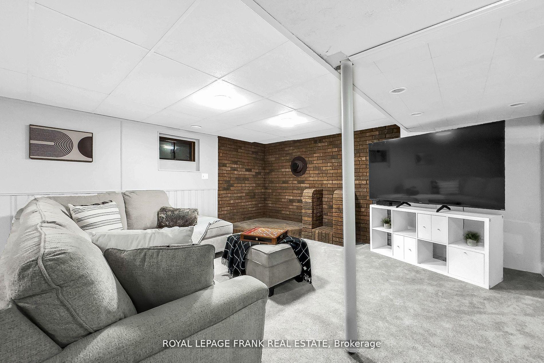 Photo 39 of 34 Roser Crescent, Clarington, Bowmanville — HOMEH