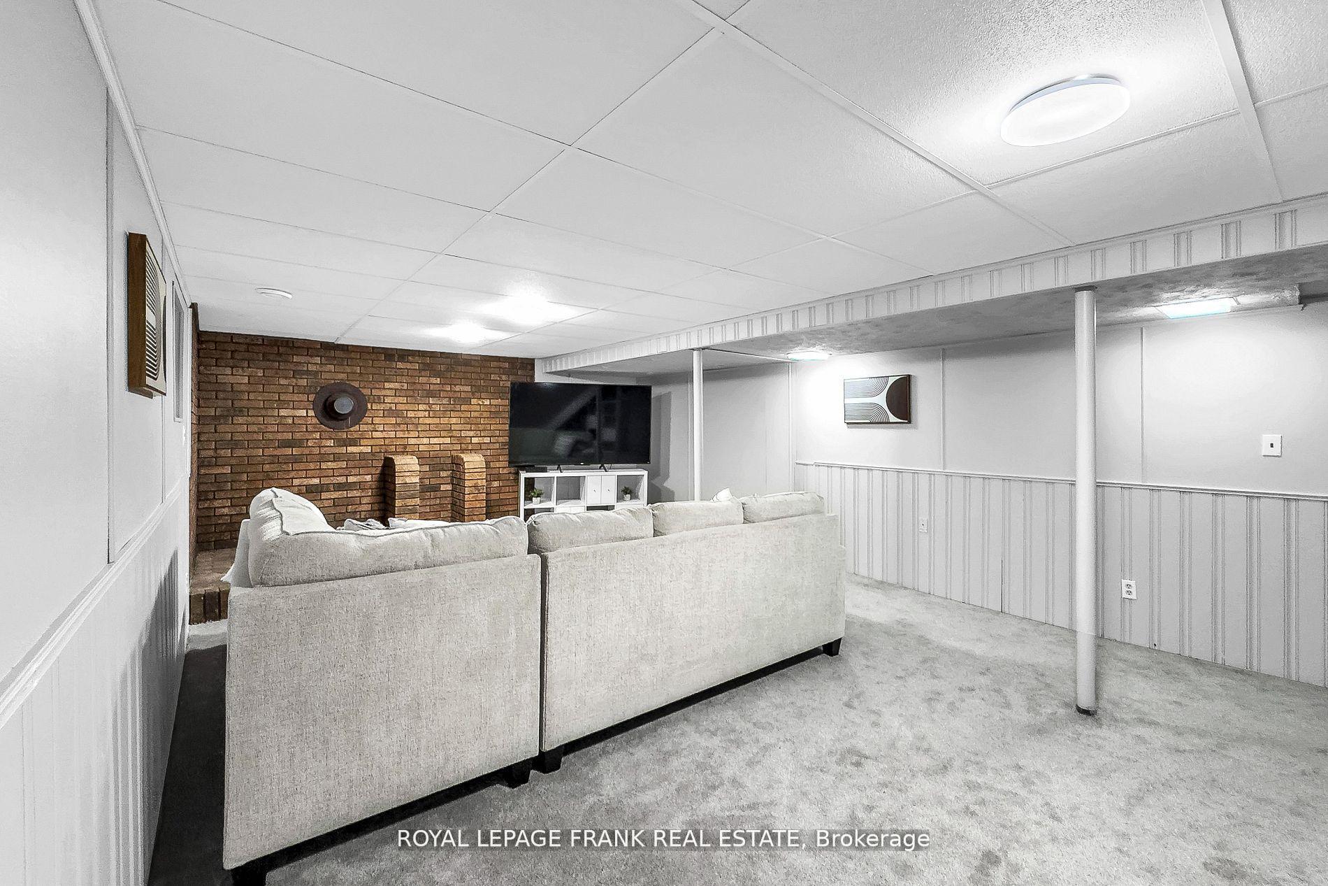 Photo 40 of 34 Roser Crescent, Clarington, Bowmanville — HOMEH
