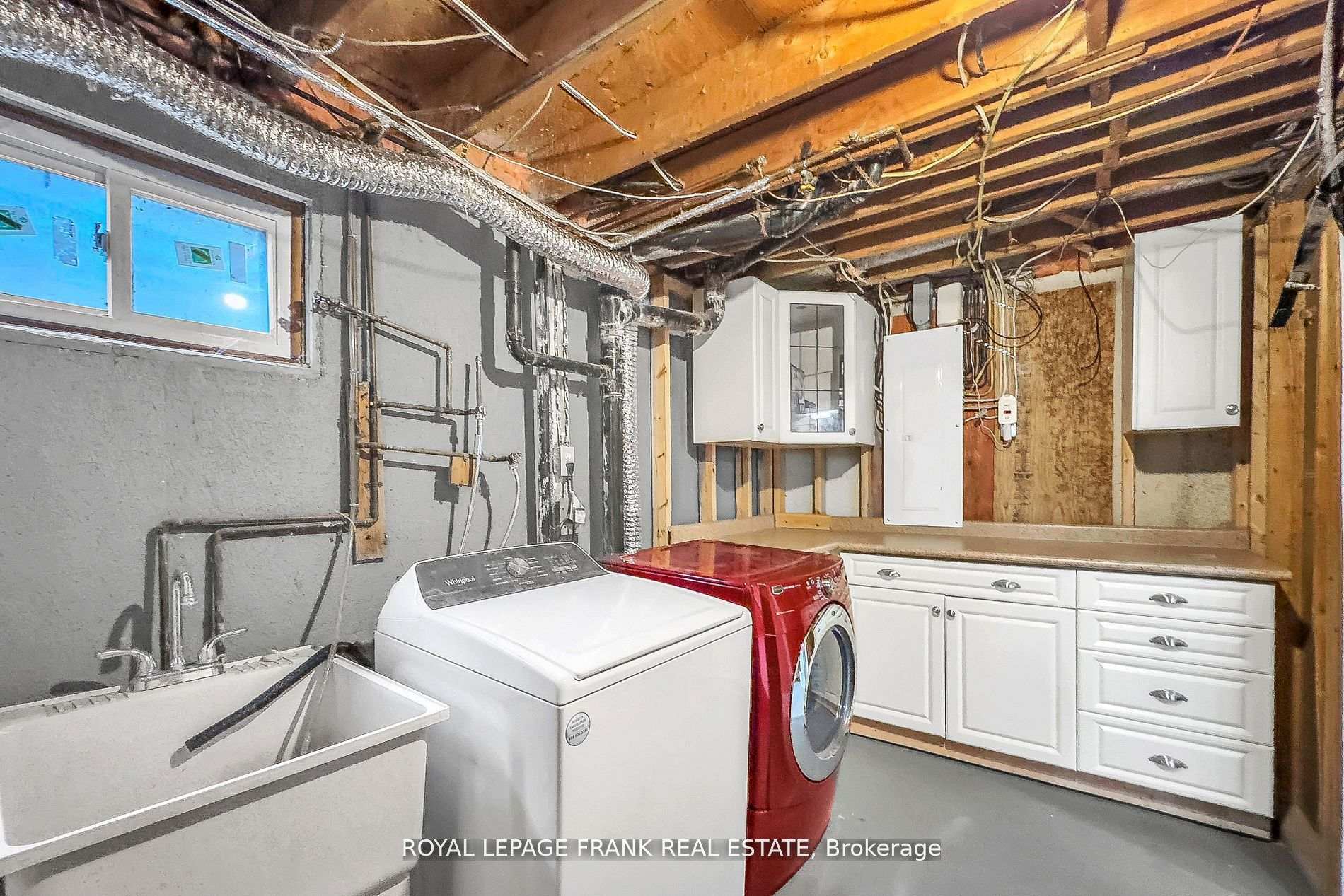 Photo 41 of 34 Roser Crescent, Clarington, Bowmanville — HOMEH