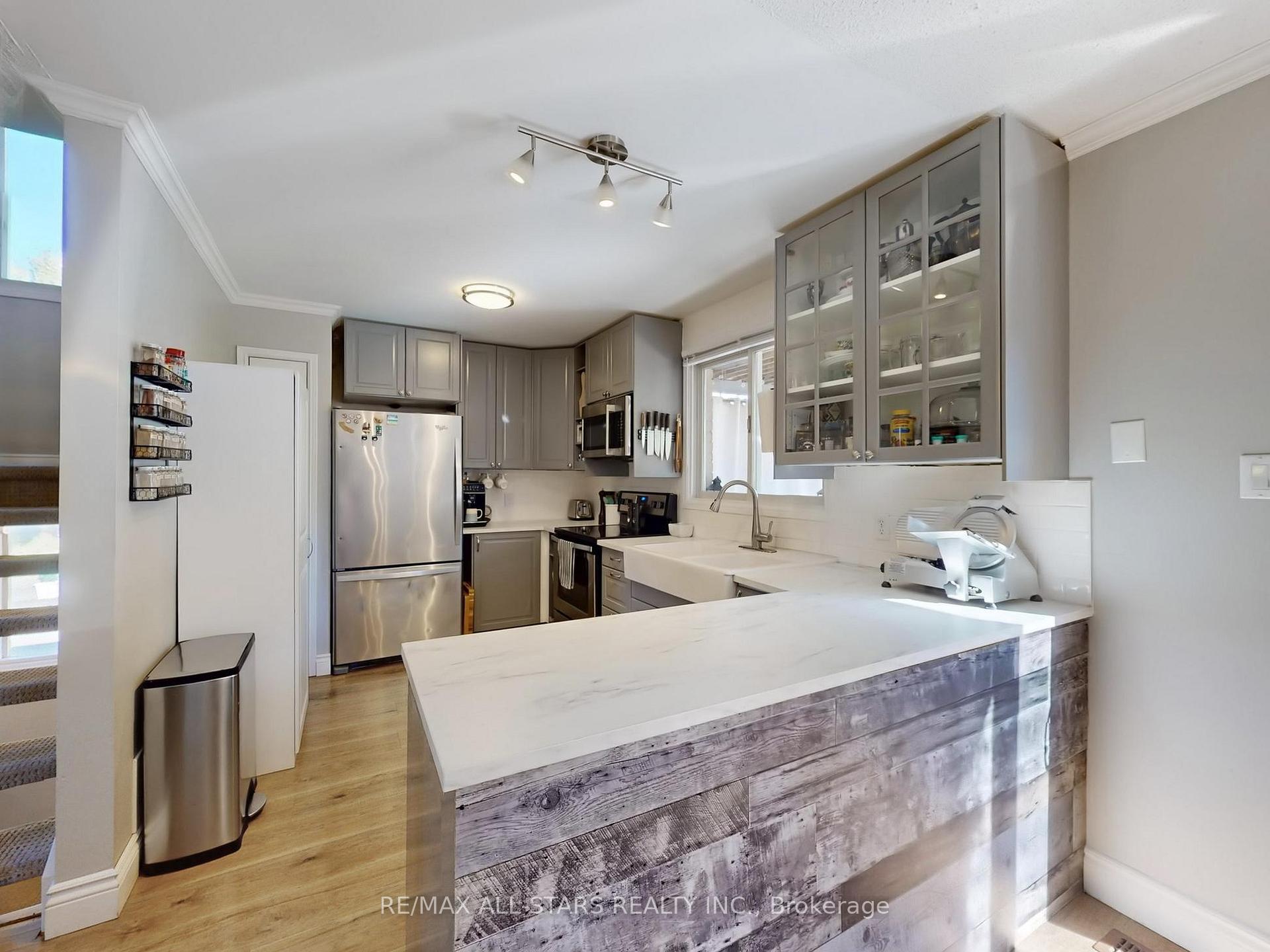 Photo 6 of 21 Annamaria Drive, Georgina, Keswick North — HOMEH