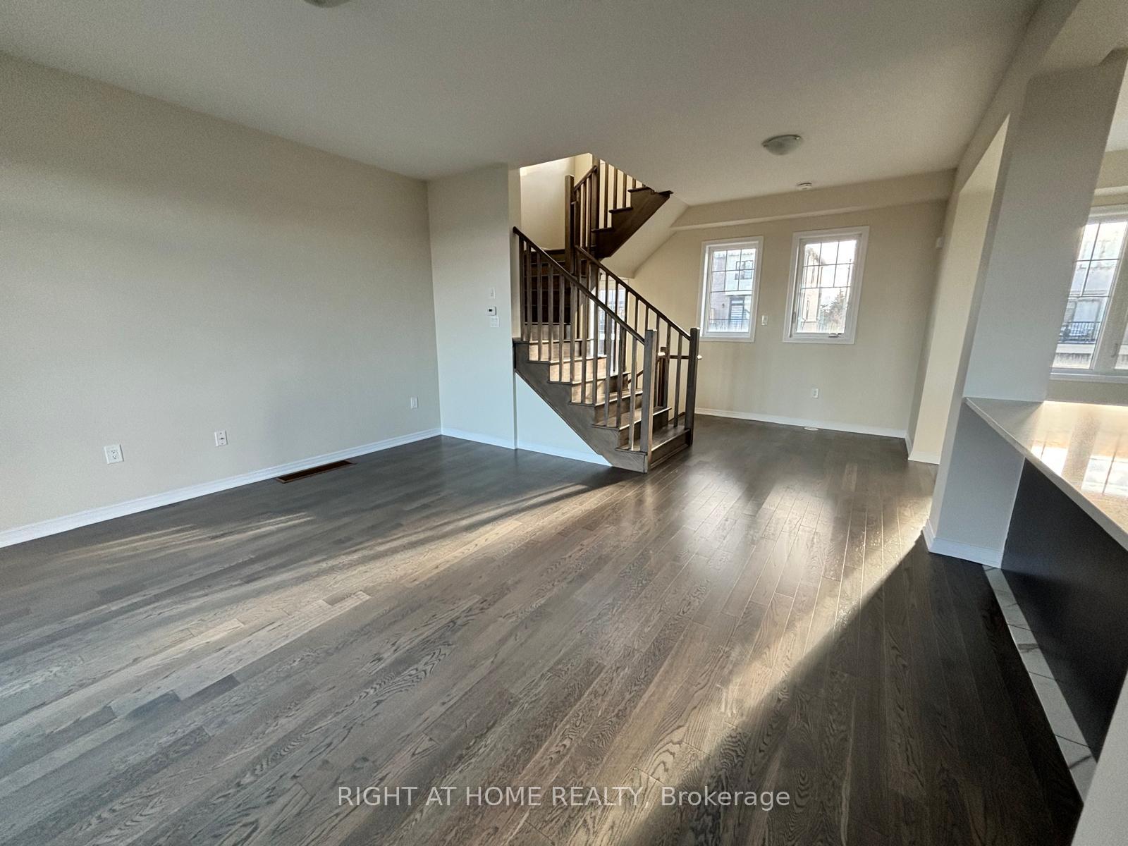 Photo 4 of 35 Utter Place, Hamilton, Stoney Creek — HOMEH