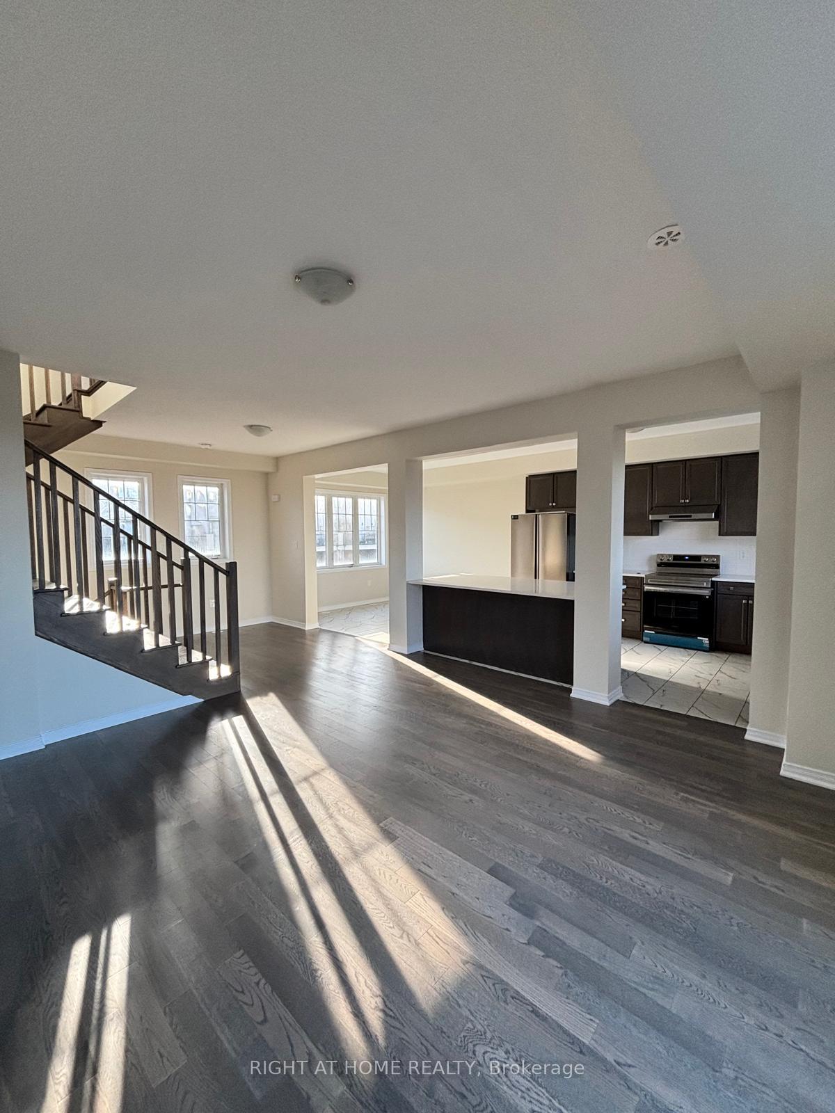 Photo 5 of 35 Utter Place, Hamilton, Stoney Creek — HOMEH