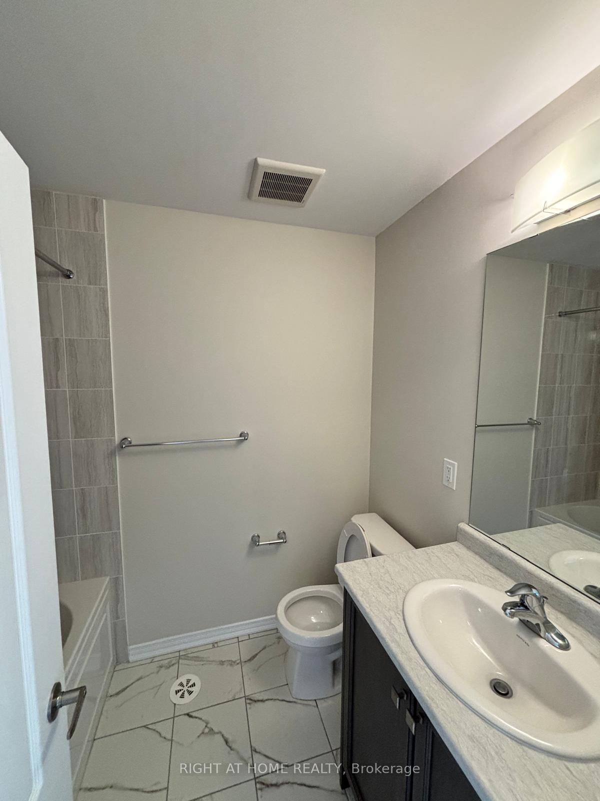 Photo 12 of 35 Utter Place, Hamilton, Stoney Creek — HOMEH
