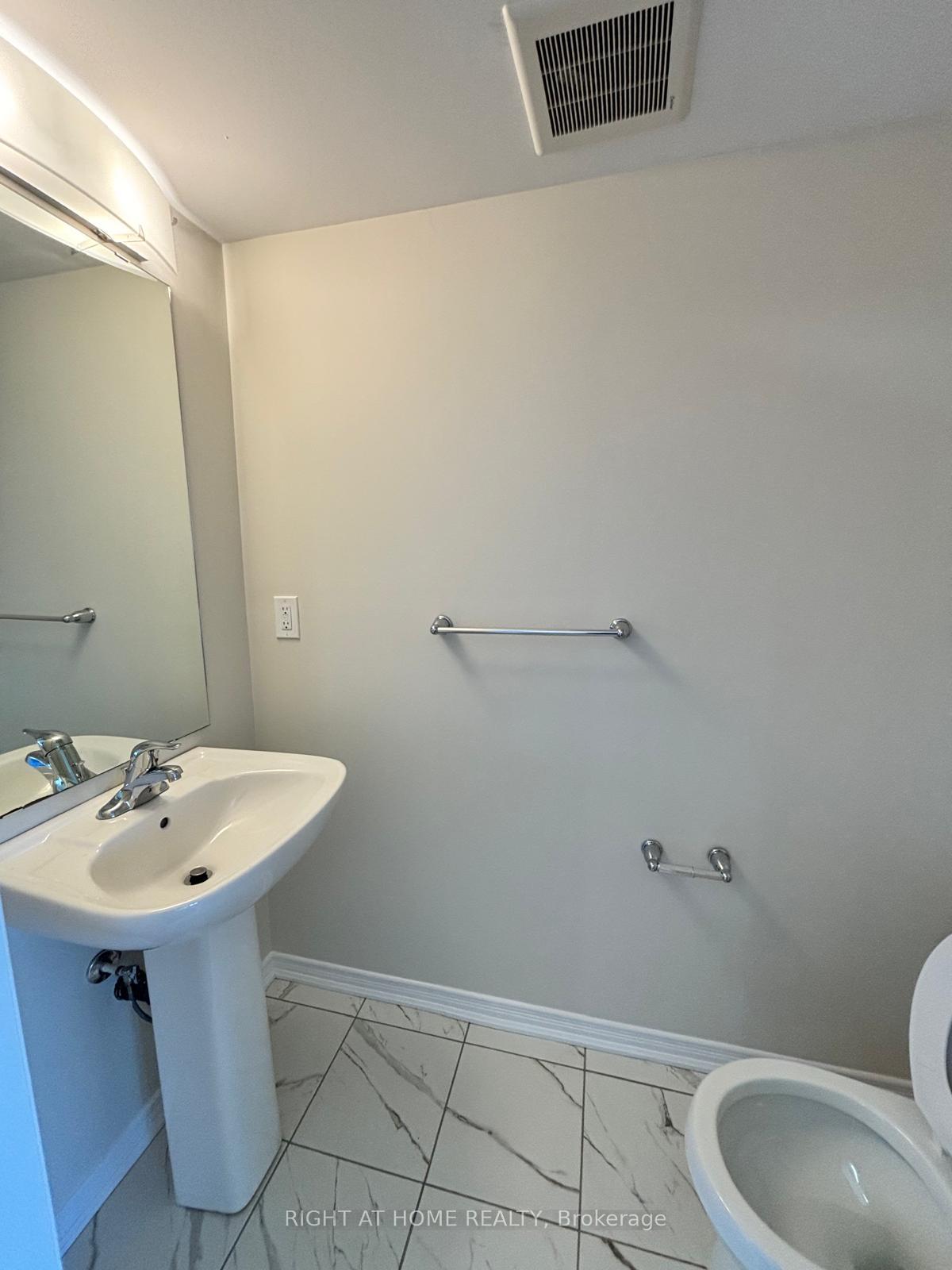 Photo 13 of 35 Utter Place, Hamilton, Stoney Creek — HOMEH
