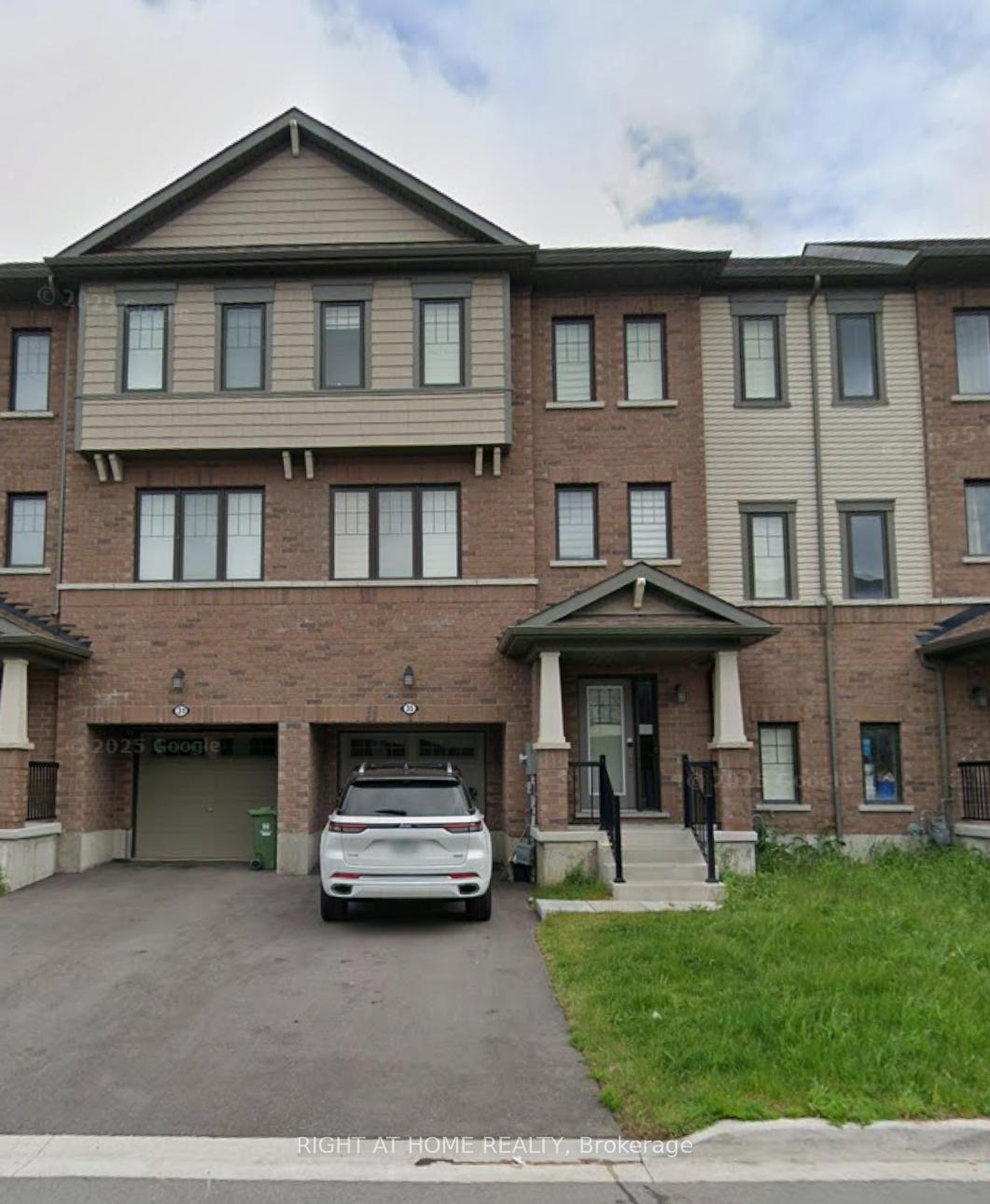 Photo 15 of 35 Utter Place, Hamilton, Stoney Creek — HOMEH