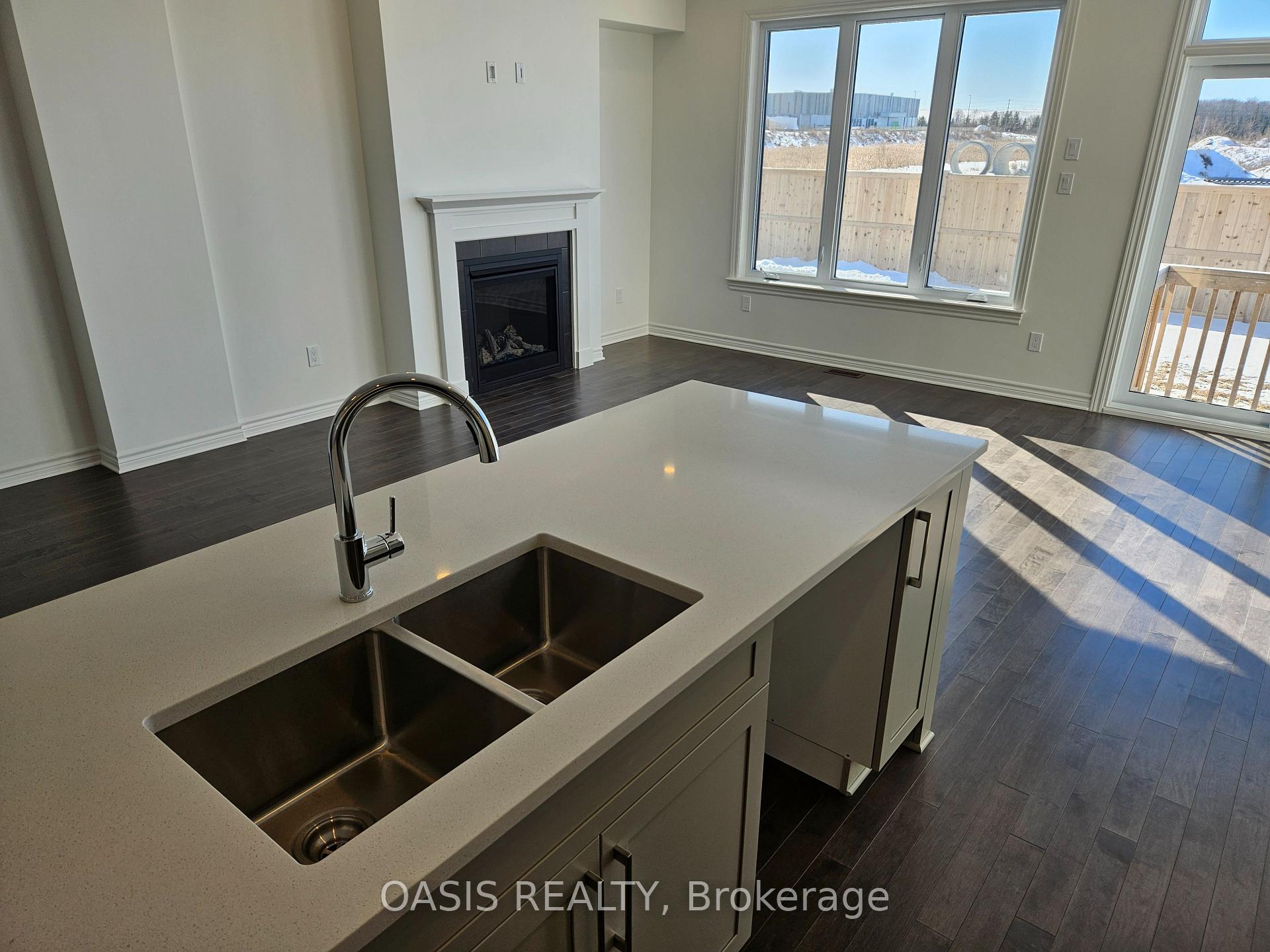 Photo 8 of 557 Sonmarg Crescent, Ottawa, Barrhaven - Half Moon Bay — HOMEH