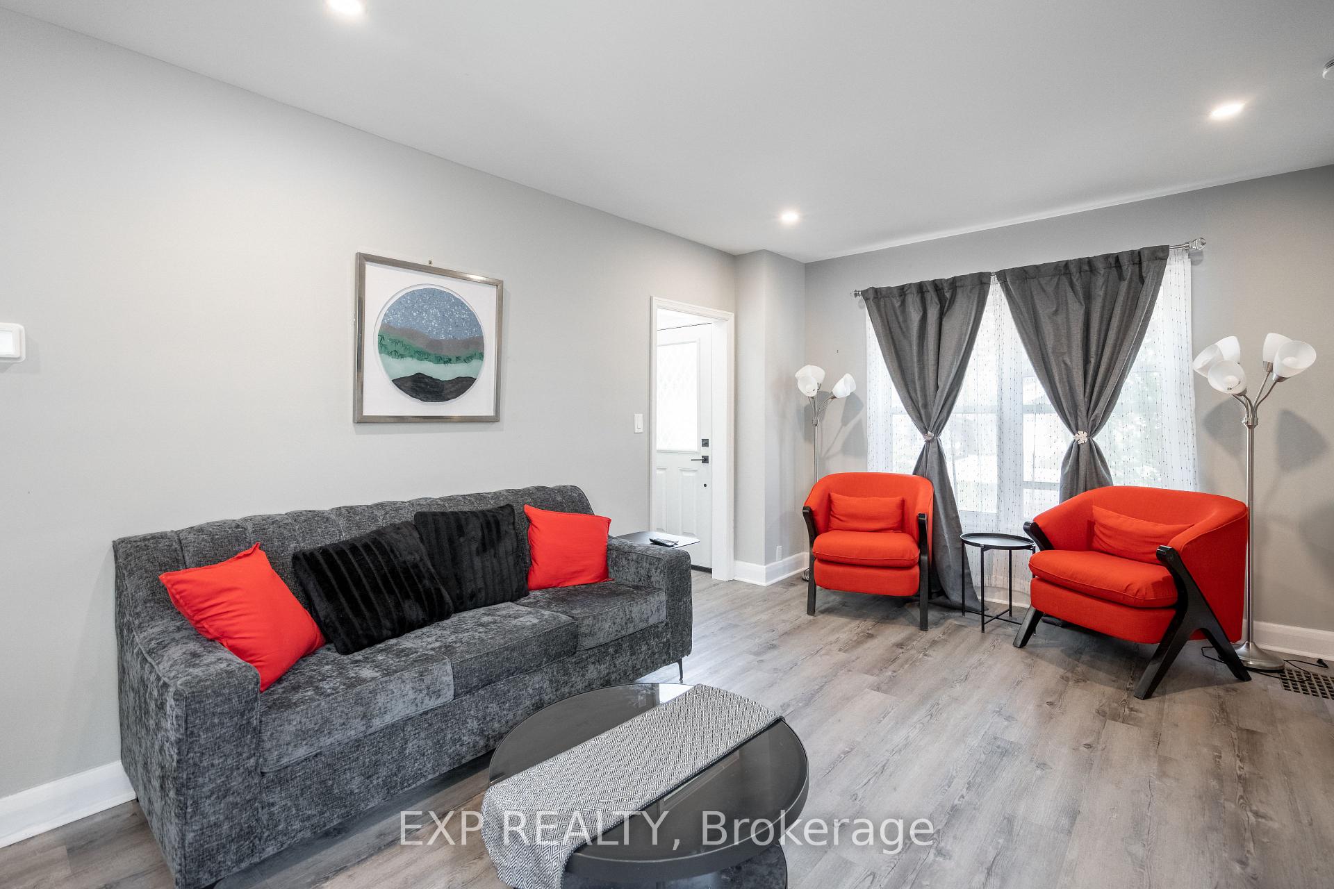 Photo 3 of Unit Upper, 1024 Cedarwood Place, Burlington, LaSalle — HOMEH