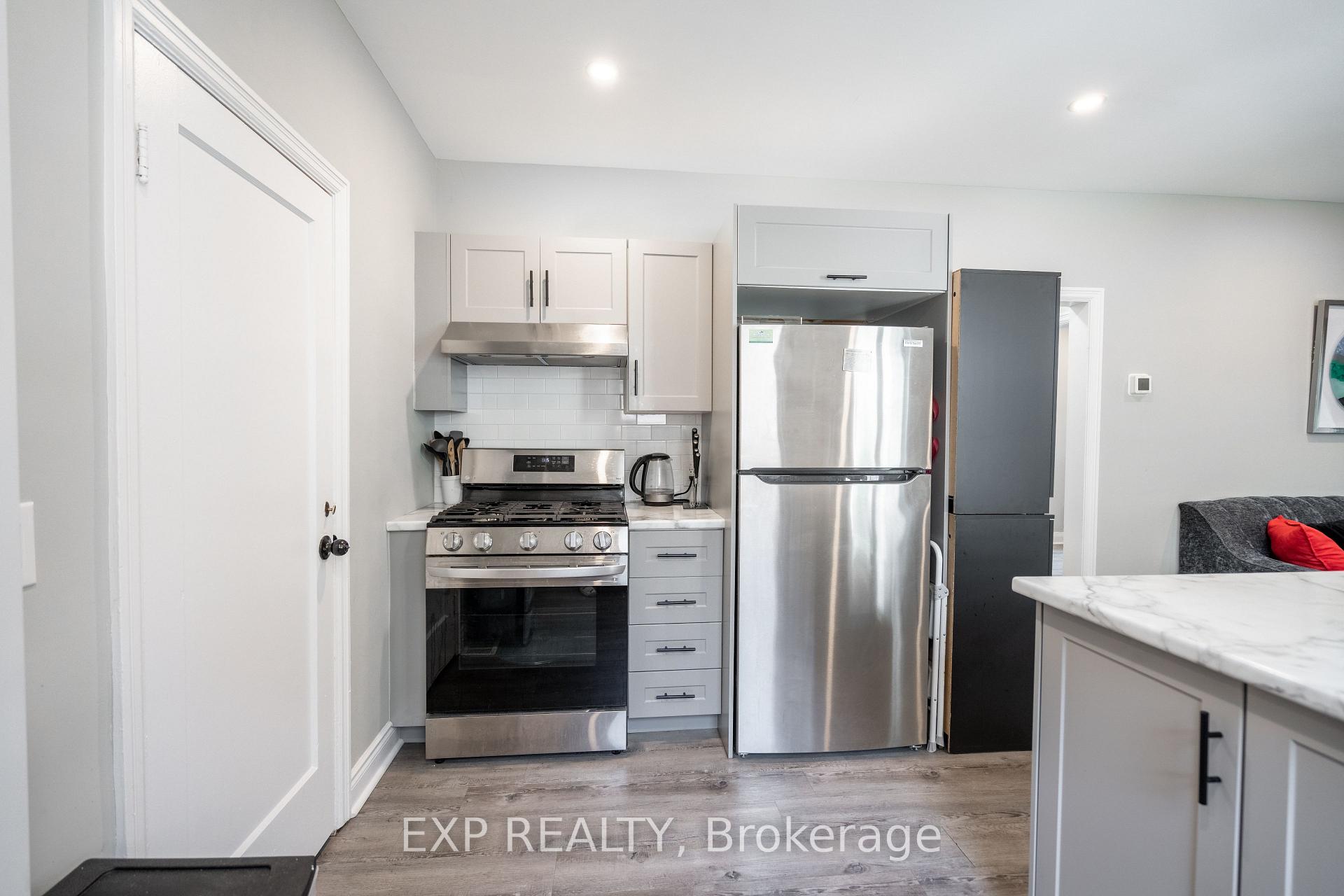 Photo 7 of Unit Upper, 1024 Cedarwood Place, Burlington, LaSalle — HOMEH