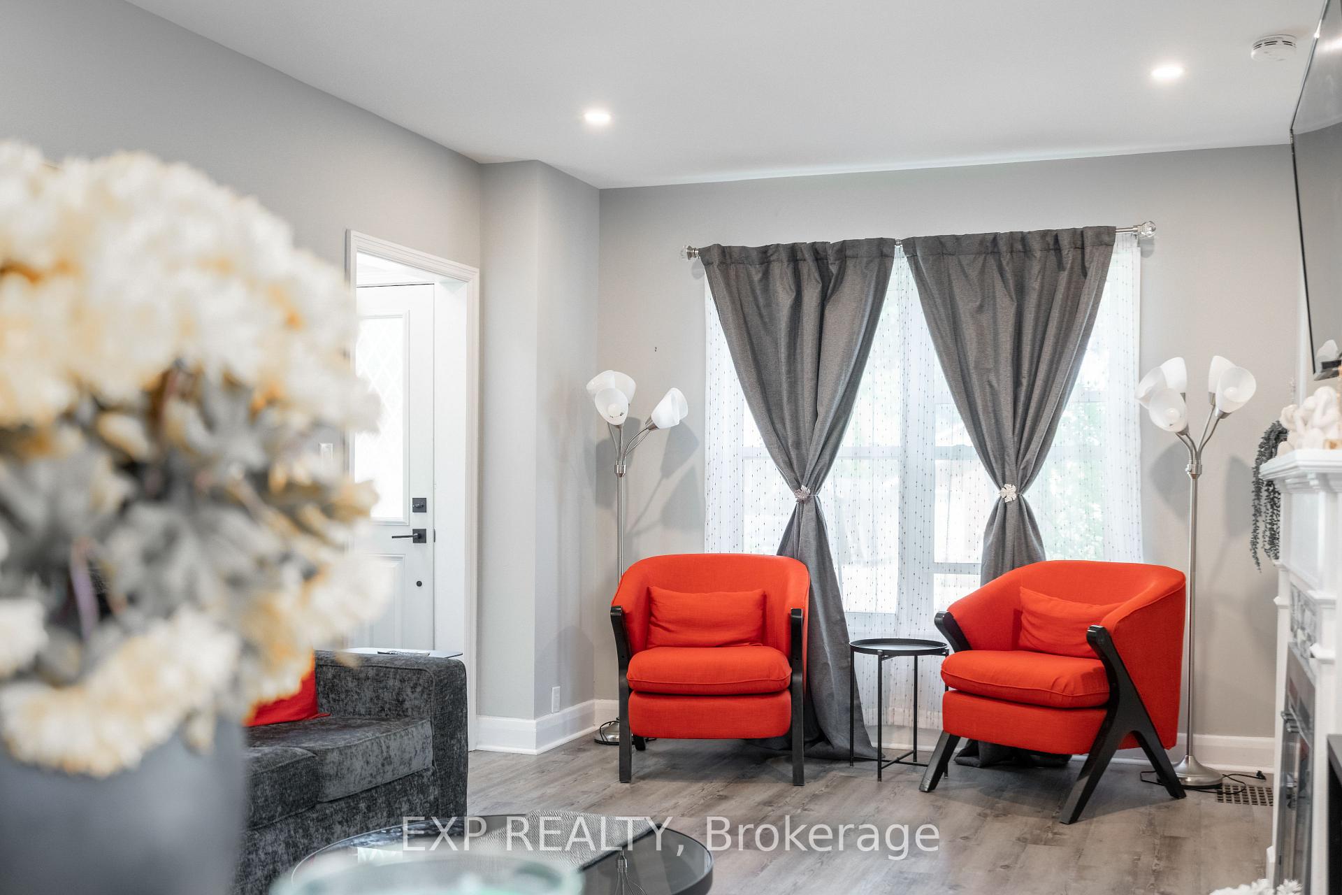 Photo 9 of Unit Upper, 1024 Cedarwood Place, Burlington, LaSalle — HOMEH