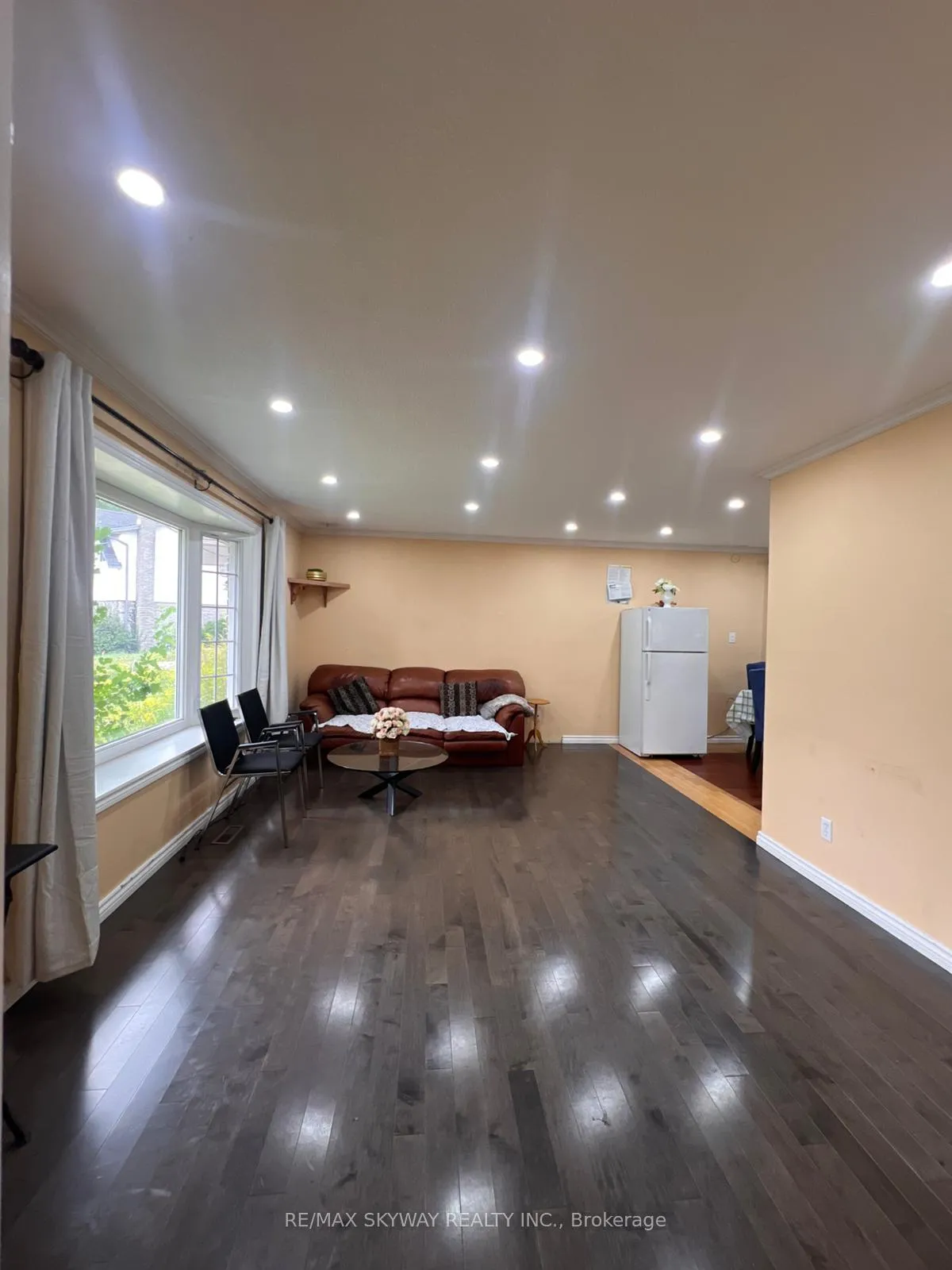 Photo 4 of 162 Cedarwoods Crescent, Kitchener — HOMEH