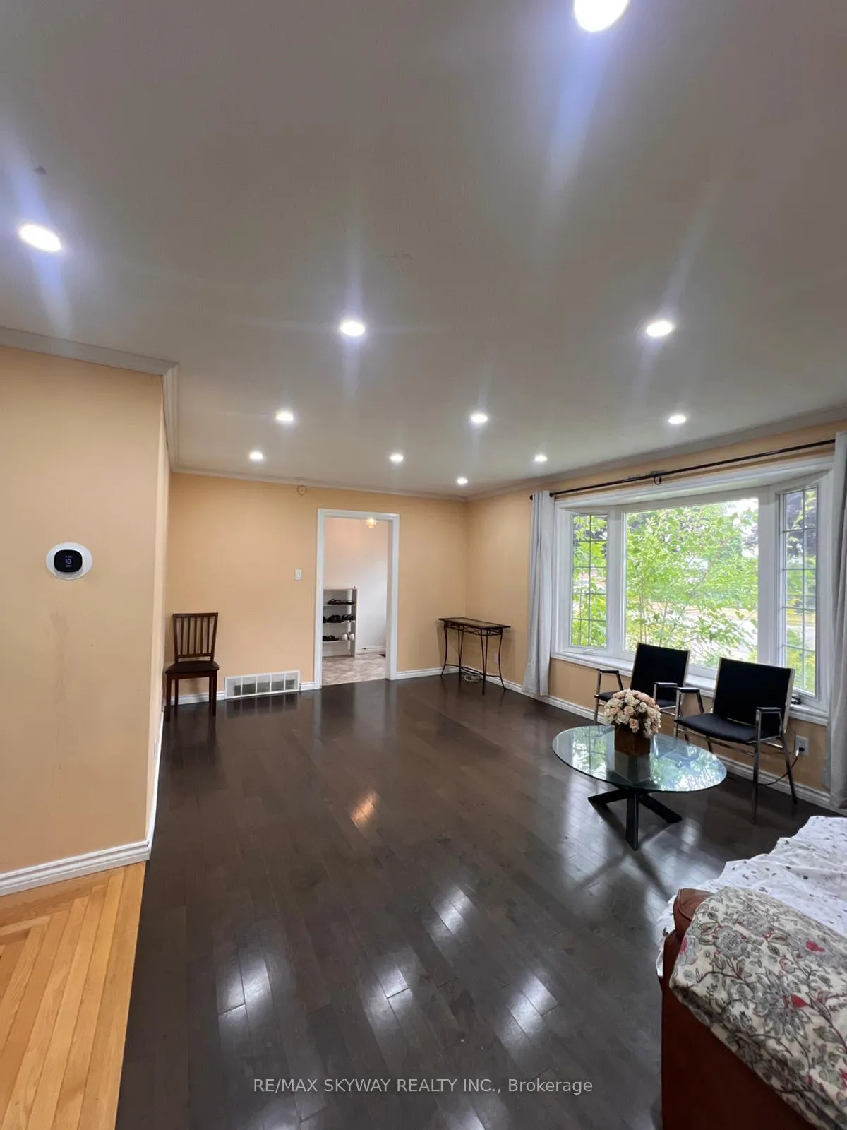 Photo 5 of 162 Cedarwoods Crescent, Kitchener — HOMEH