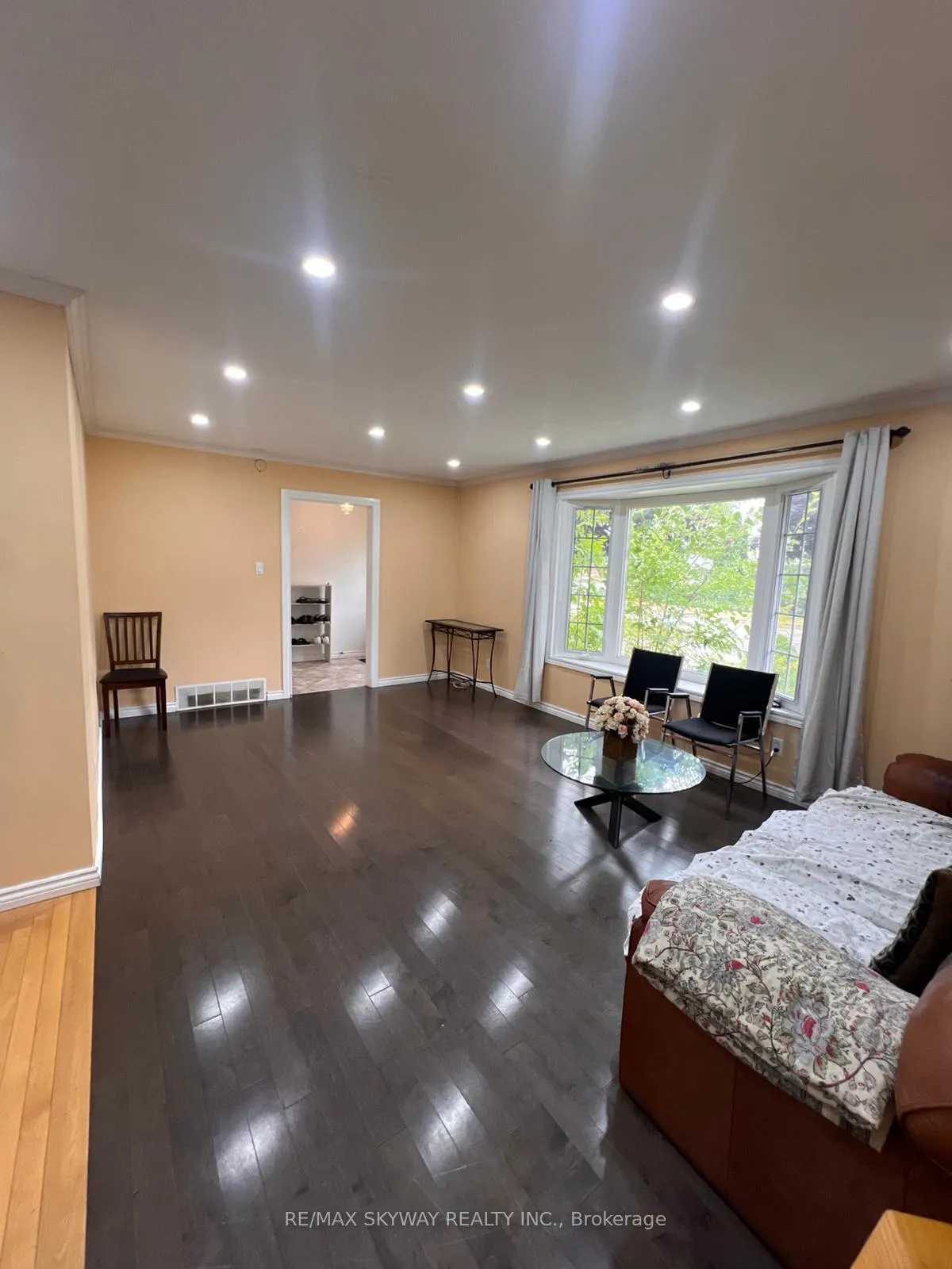 Photo 7 of 162 Cedarwoods Crescent, Kitchener — HOMEH