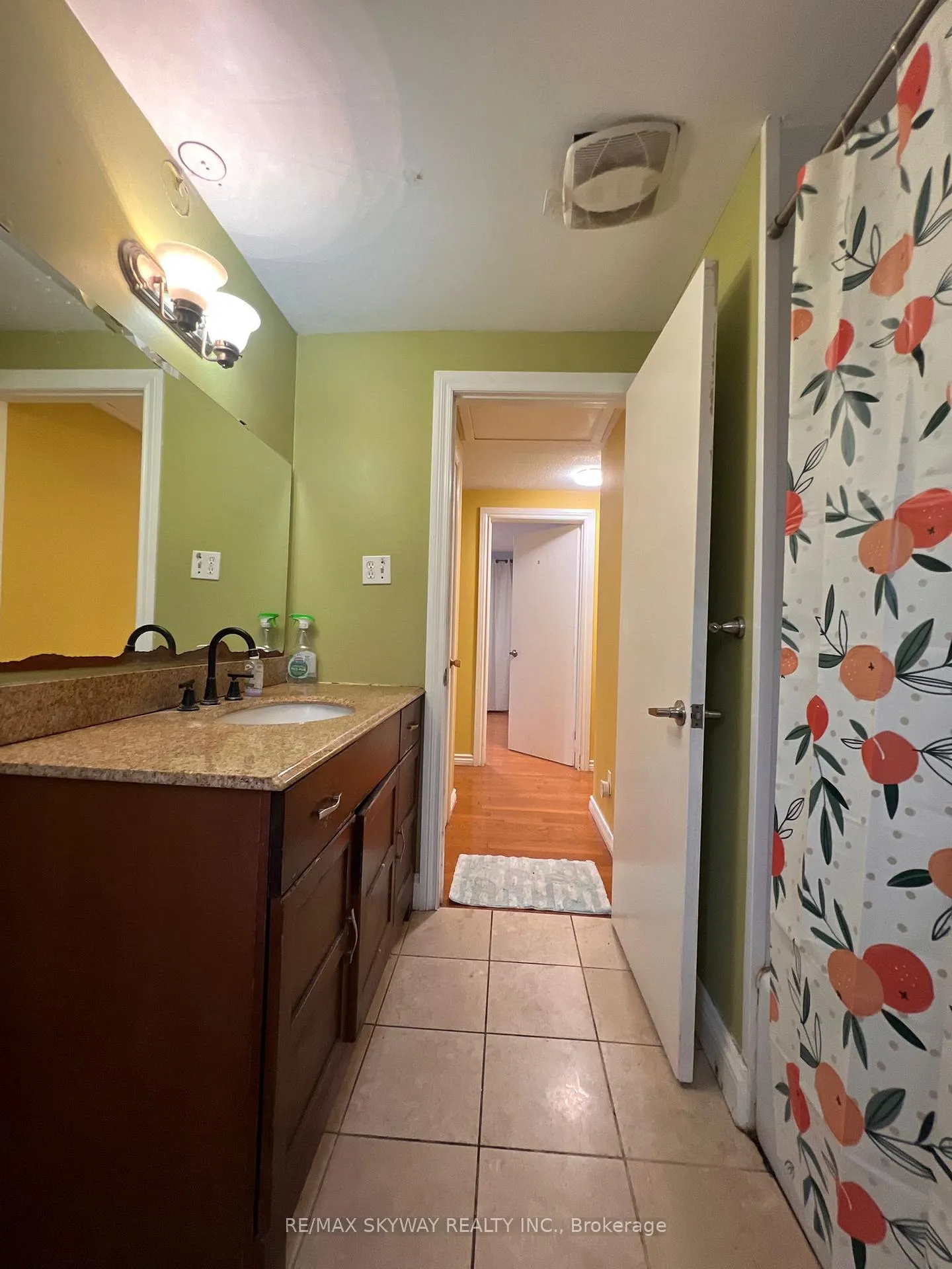 Photo 19 of 162 Cedarwoods Crescent, Kitchener — HOMEH