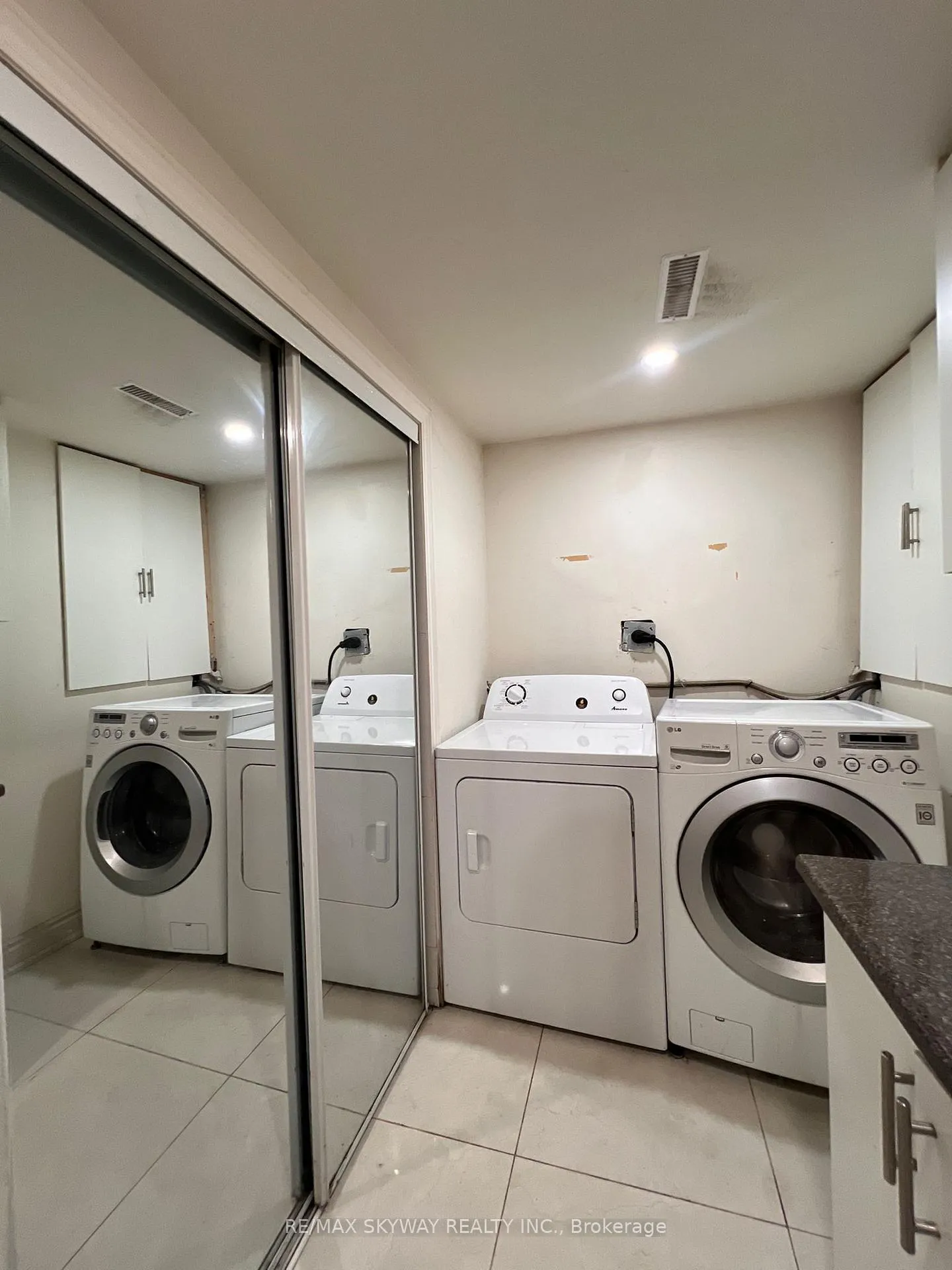 Photo 46 of 162 Cedarwoods Crescent, Kitchener — HOMEH